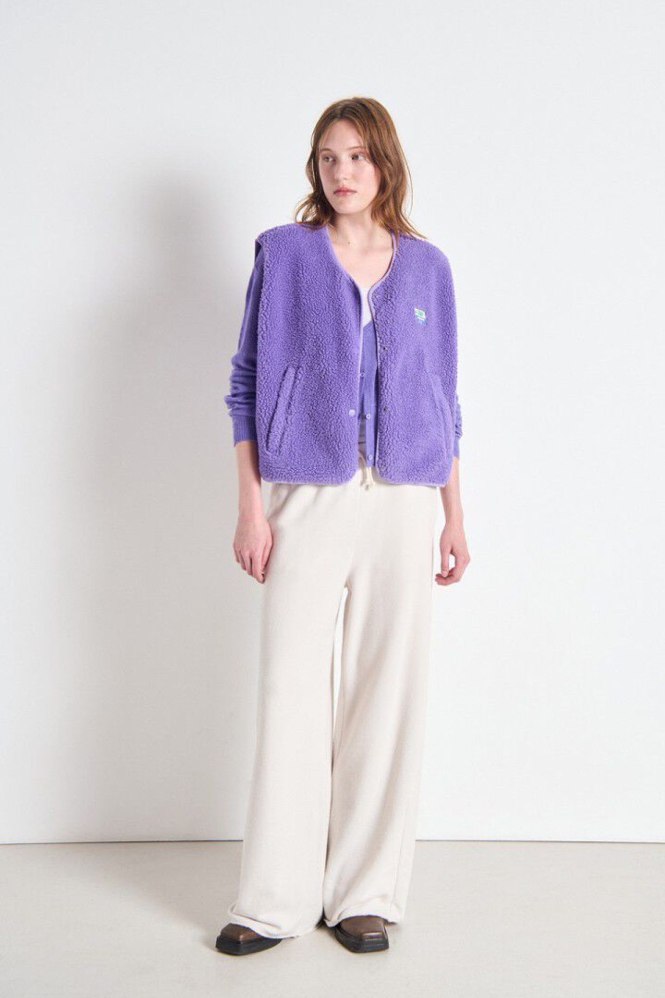 HOKTOWN SLEEVELEES JACKET - PURPLE