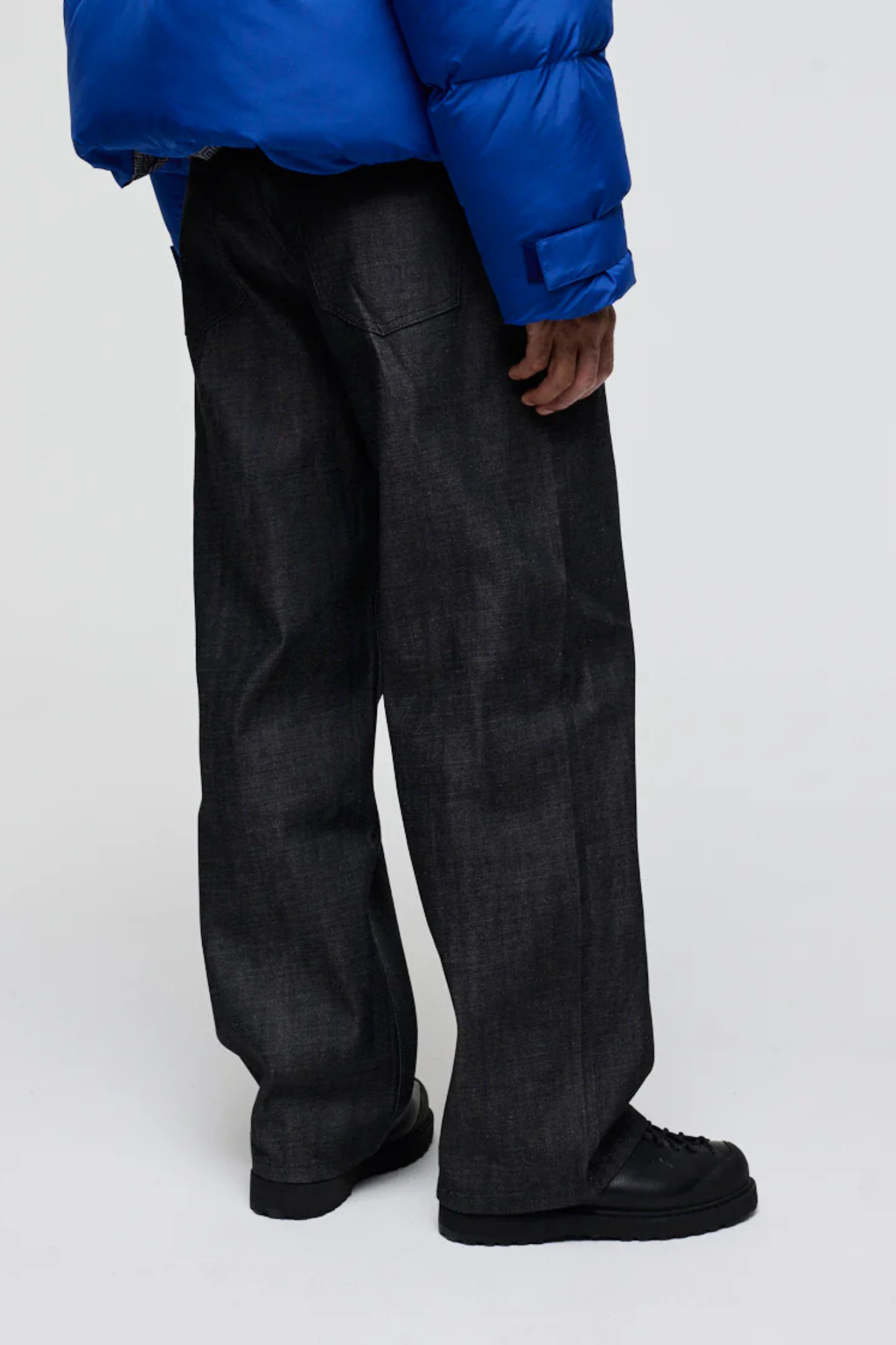 JAPANESE RAW JEANS - BLACK