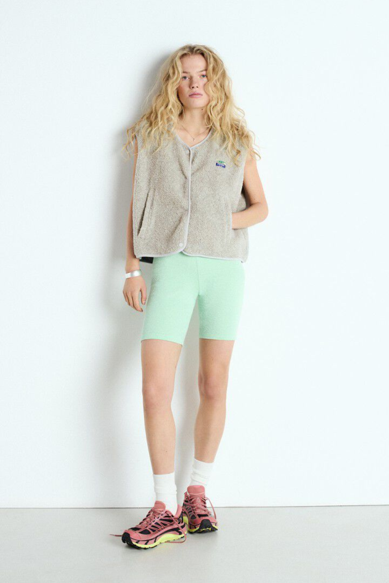 HOKTOWN SLEEVELEES JACKET - POLAR MELANGE