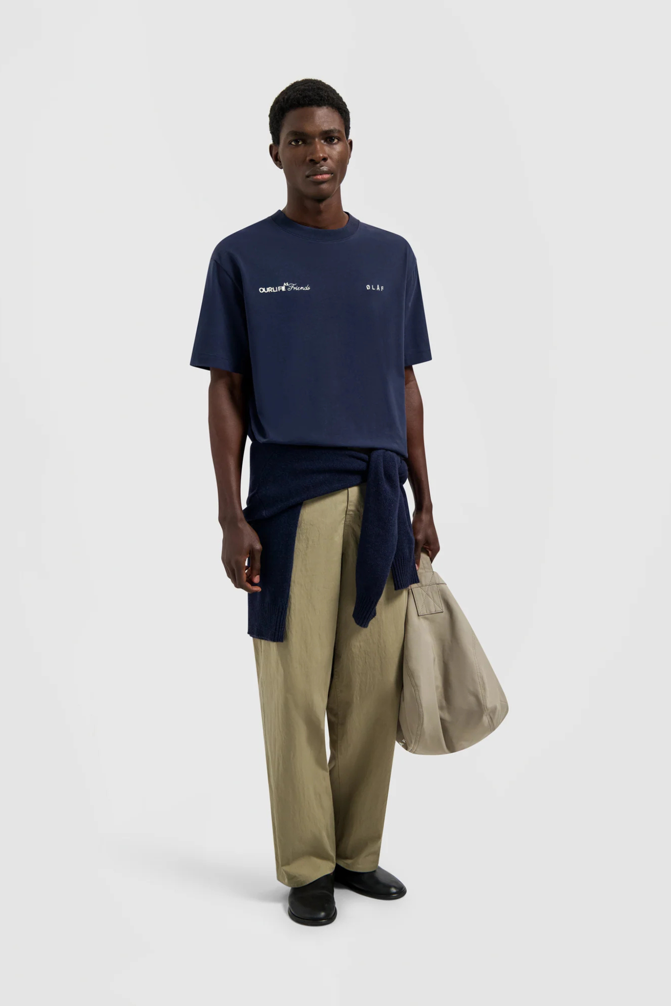 SCRIPT FRIENDS BOXY T-SHIRT - NAVY