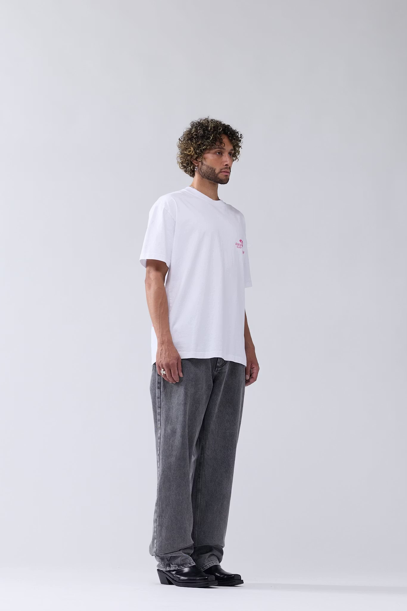 PEARL READINGS T- SHIRT - WASHED WHITE