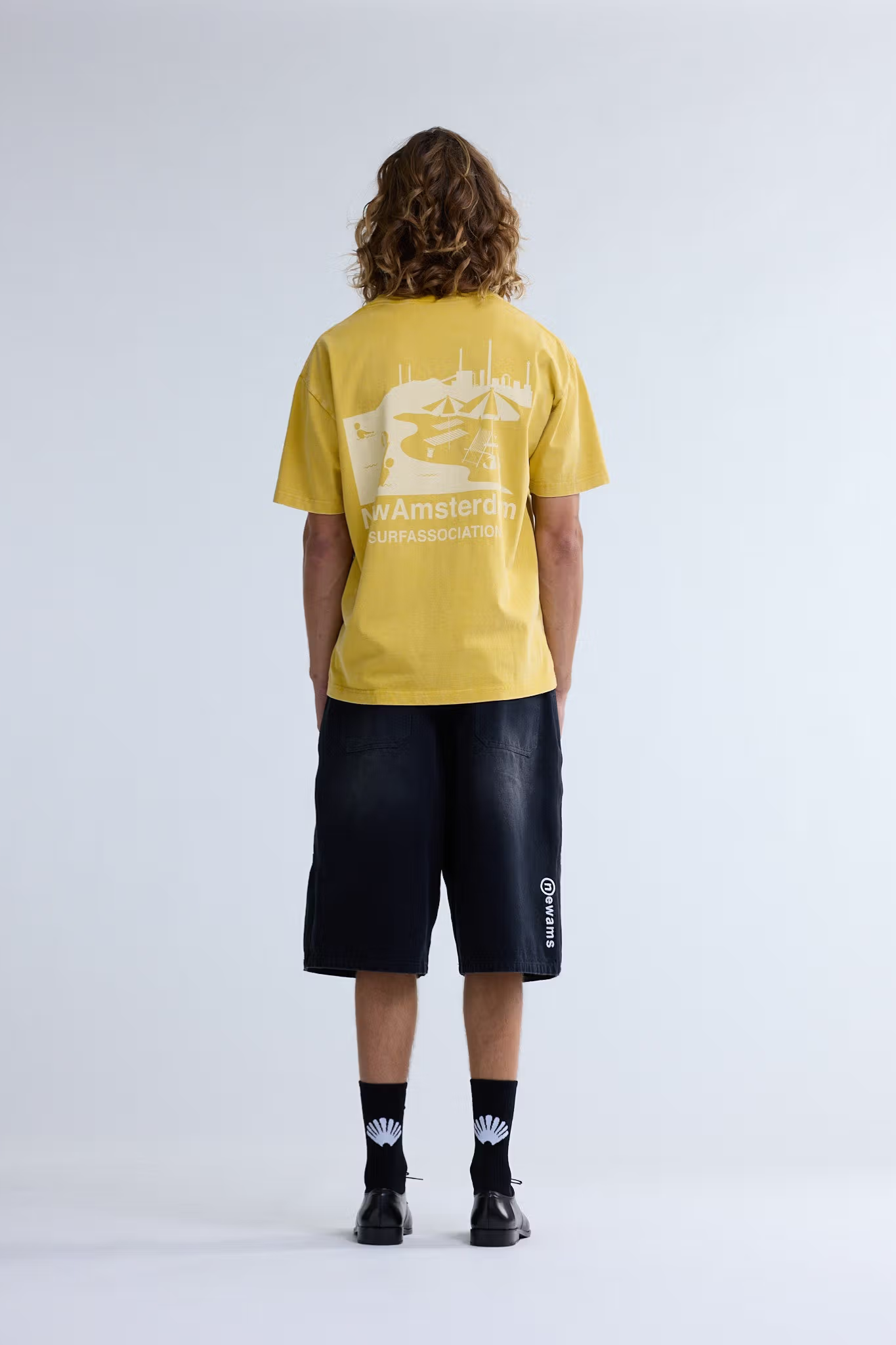 BEACH SIGN T-SHIRT - SUN YELLOW