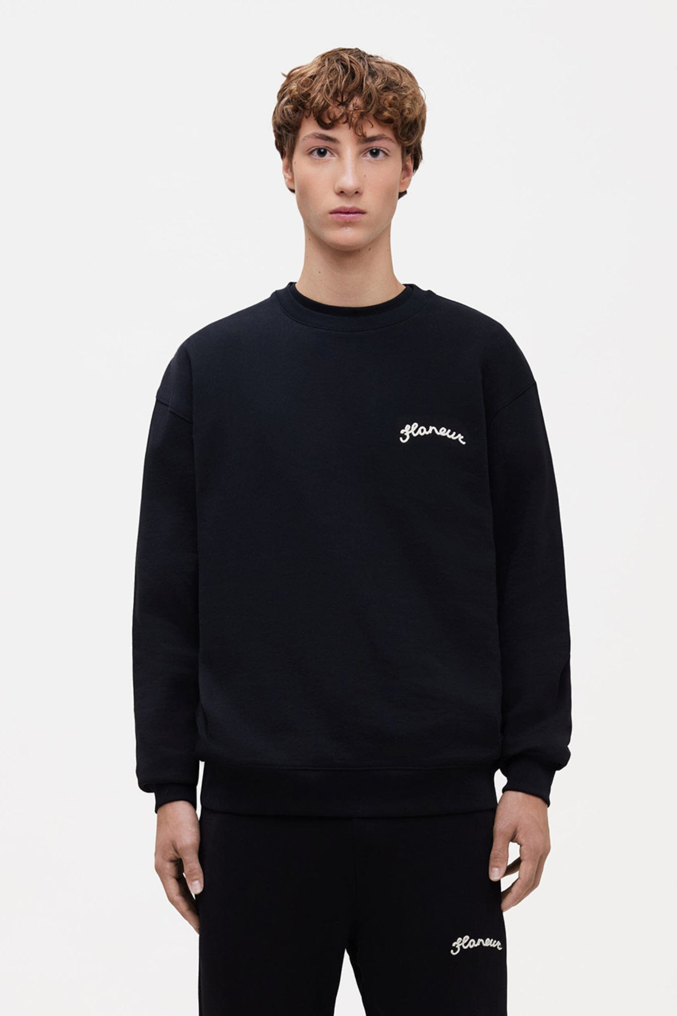 SIGNATURE SWEATER - BLACK