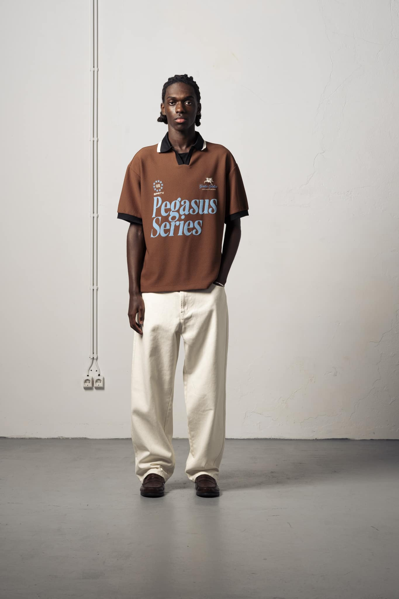 SPRTV FOOTBALL T-SHIRT - BROWN