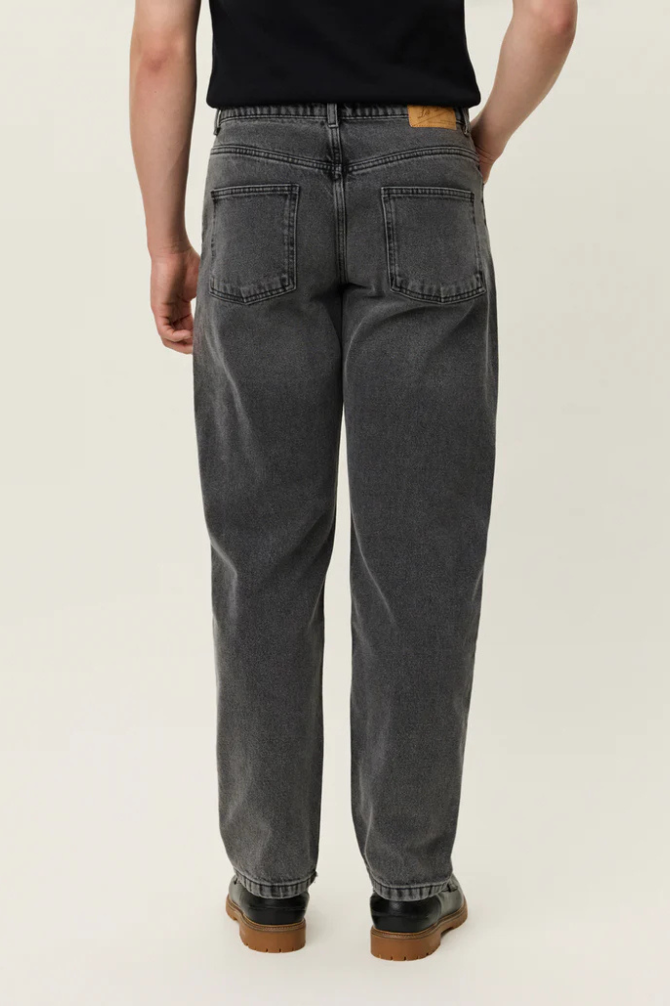 RYDER WASHED JEANS - GREY WASHED DENIM
