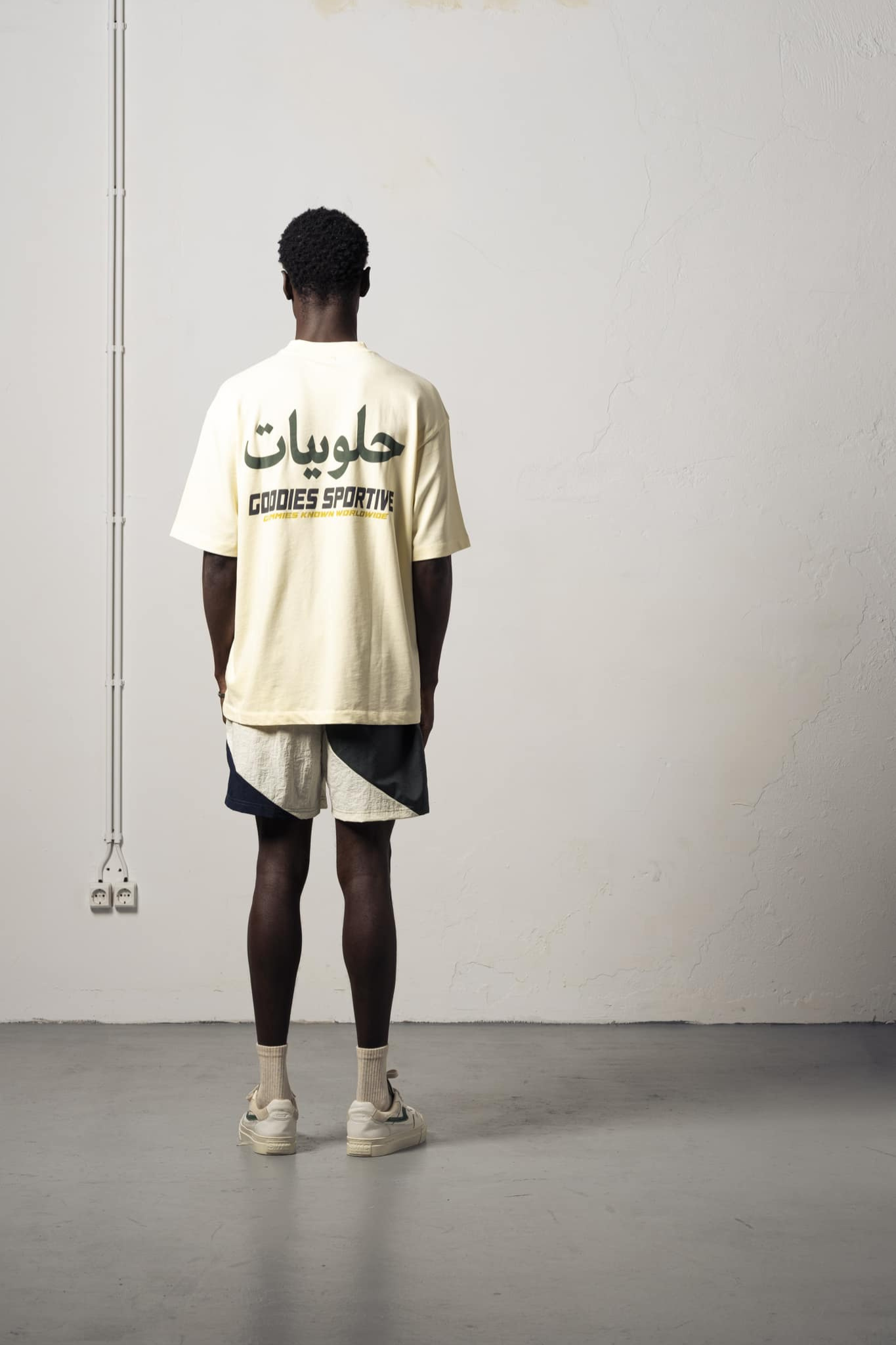 GUMMIES KNOWN T-SHIRT - BUTTER