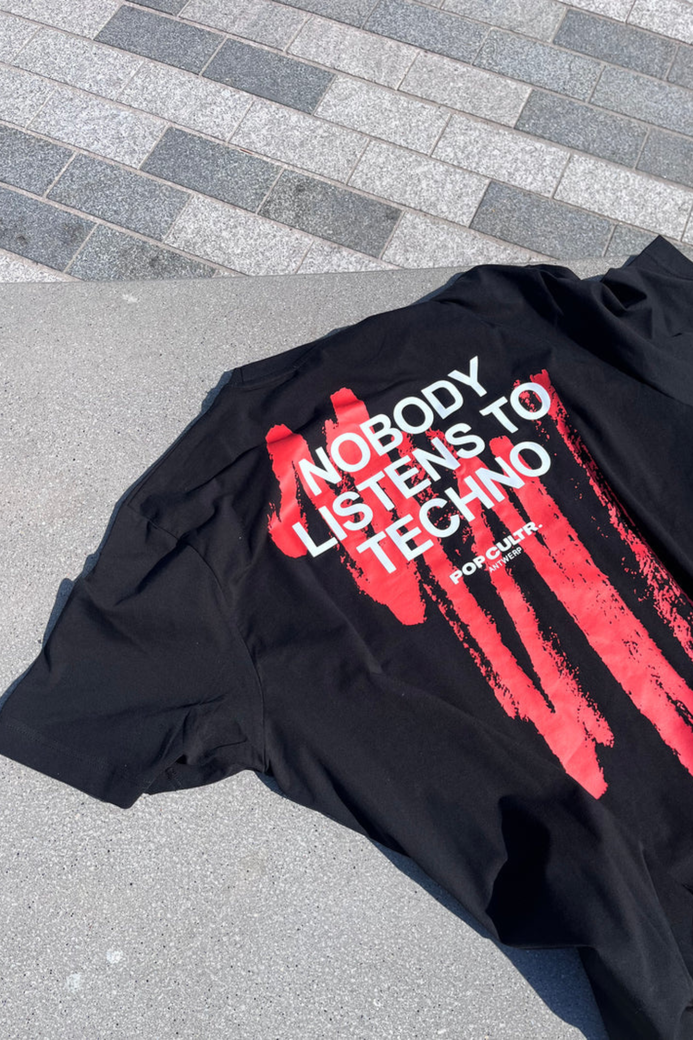 TECHNO T-SHIRT - BLACK