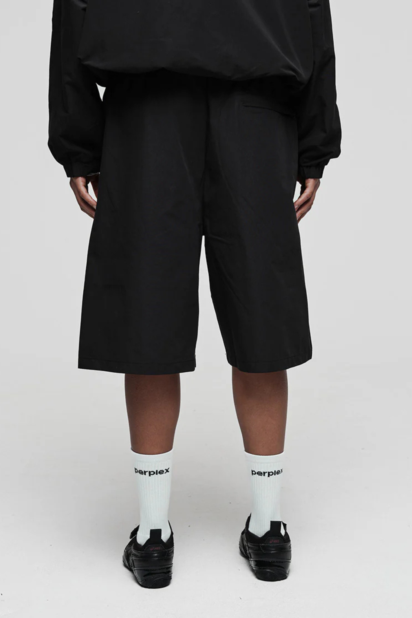 CORE SHORTS - BLACK