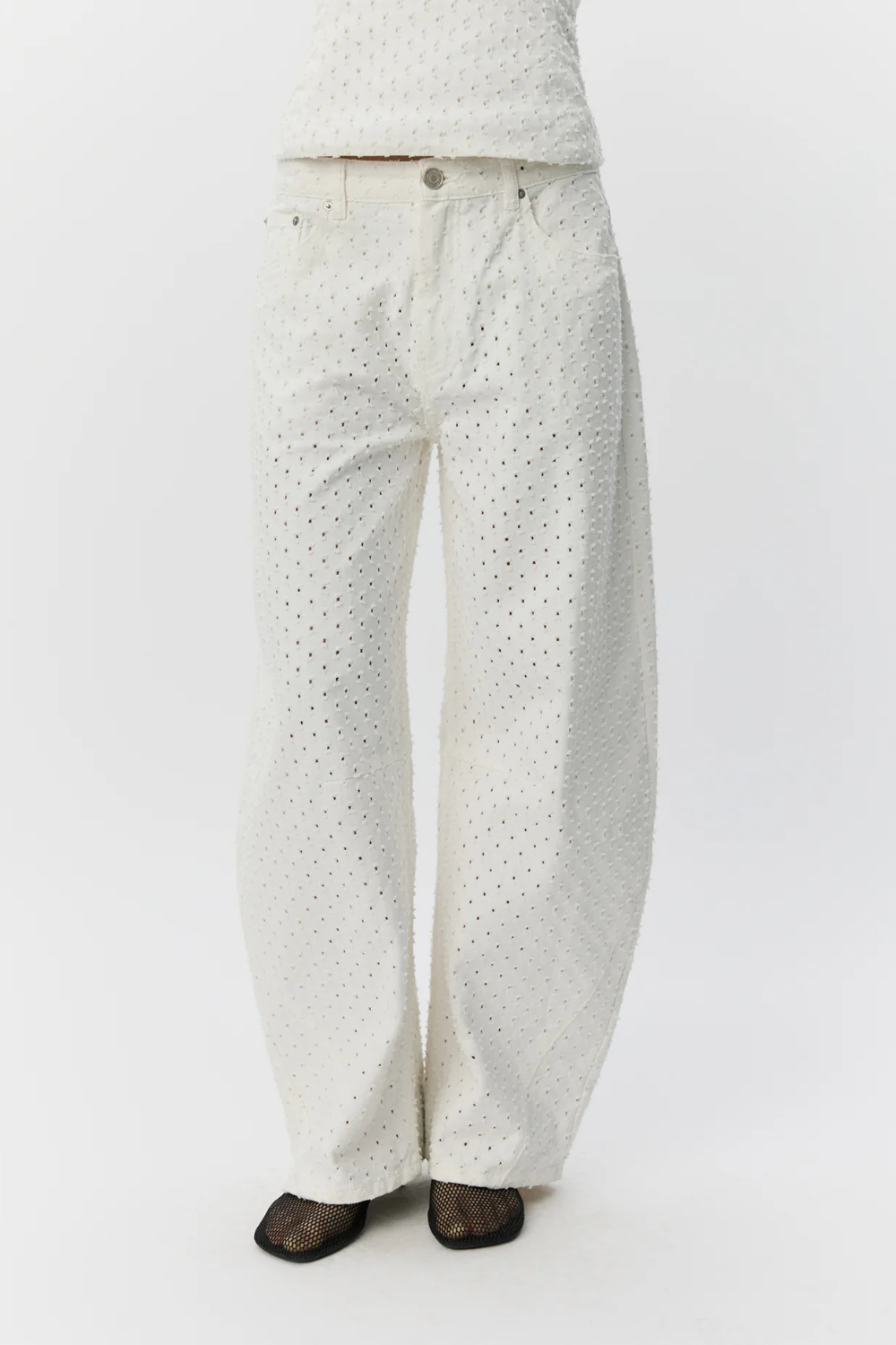 TOMAR BARREL SHAPE JEANS - OFF WHITE