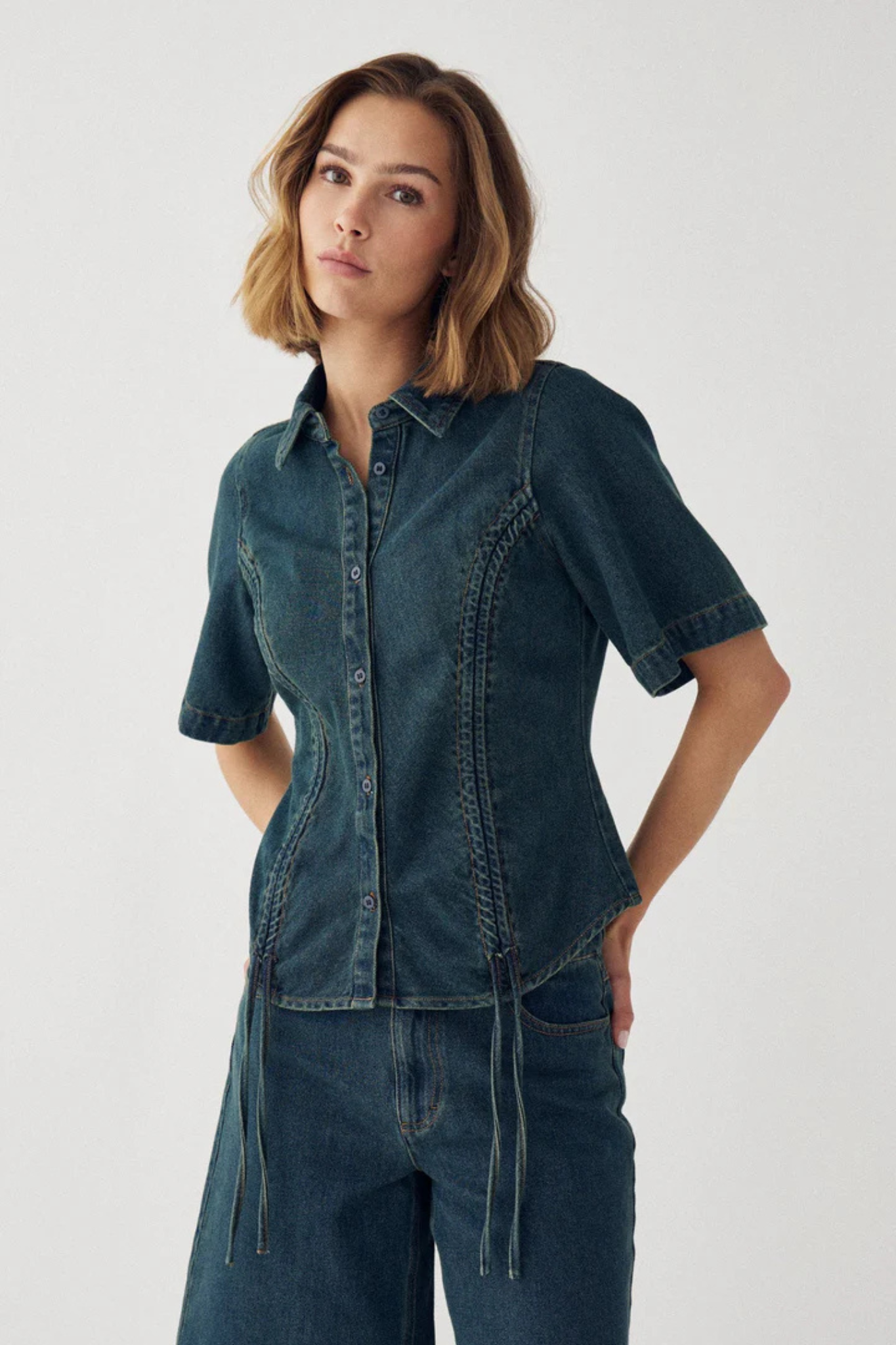 MICAIAH SS BLOUSE - VINTAGE BLUE WASH
