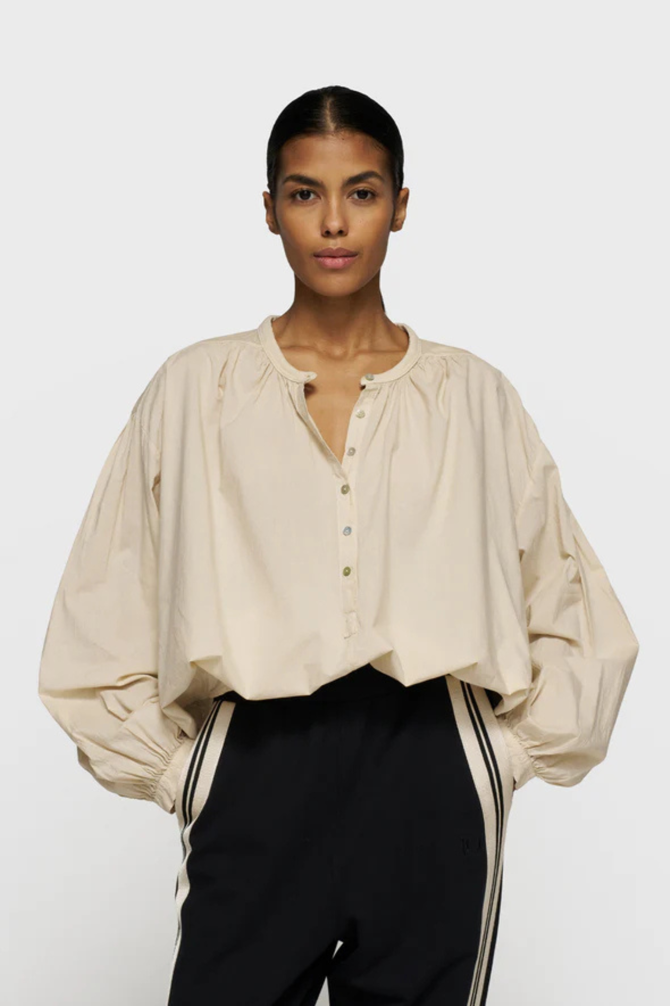 FLOWY BLOUSE - LIGHT EARTH