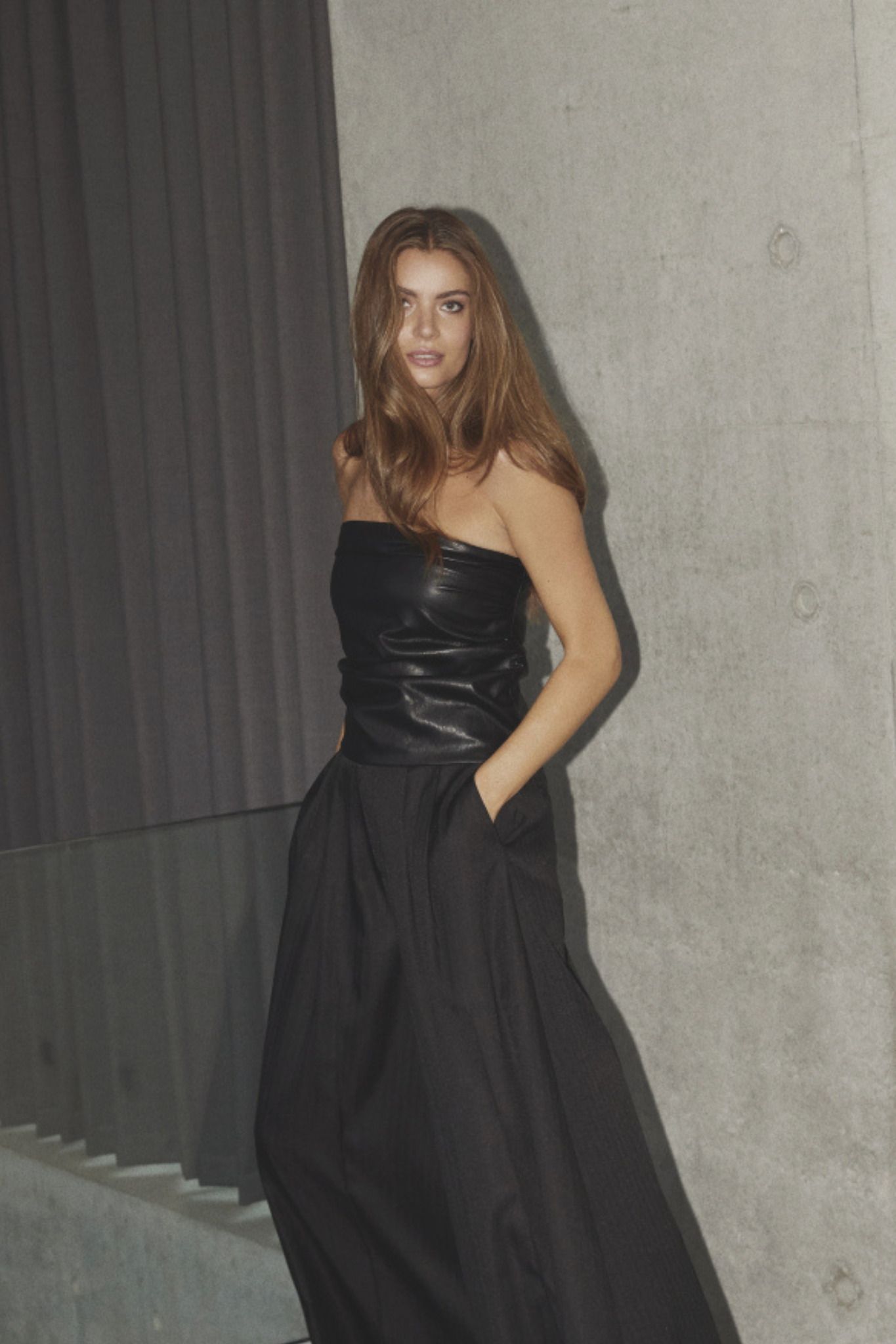 GITT CORSAGE - BLACK