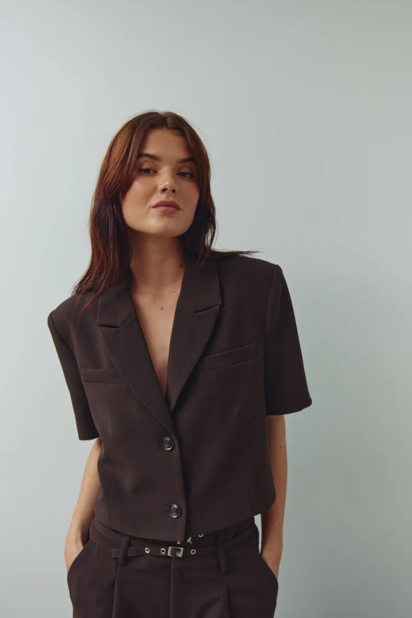 LEANNE CROP BLAZER - CHOCOLATE