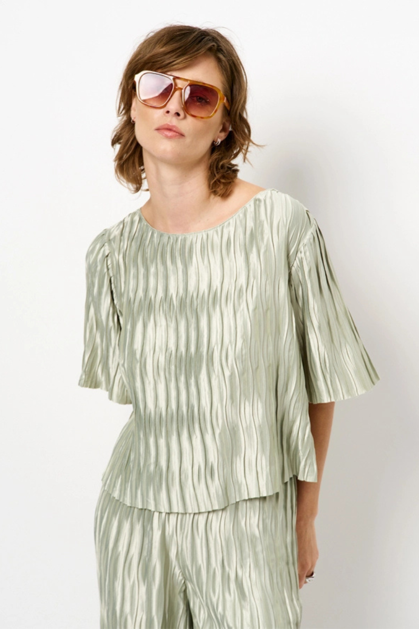 LELIA PLISSÉ TOP - SOFT PISTACHIO
