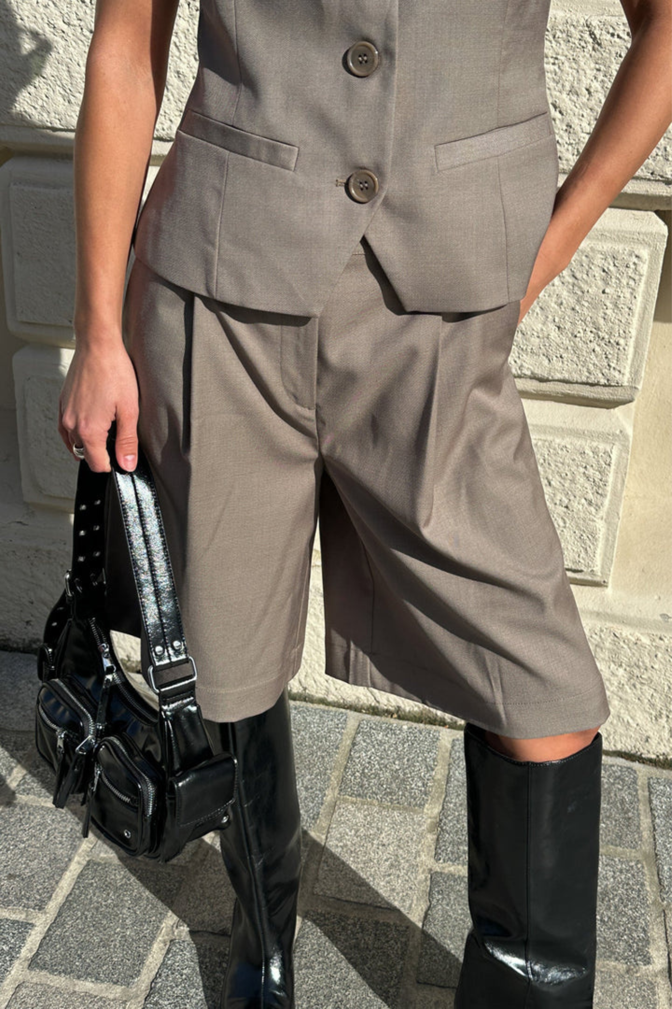 KAZIANA SHORT - TIMBER BROWN