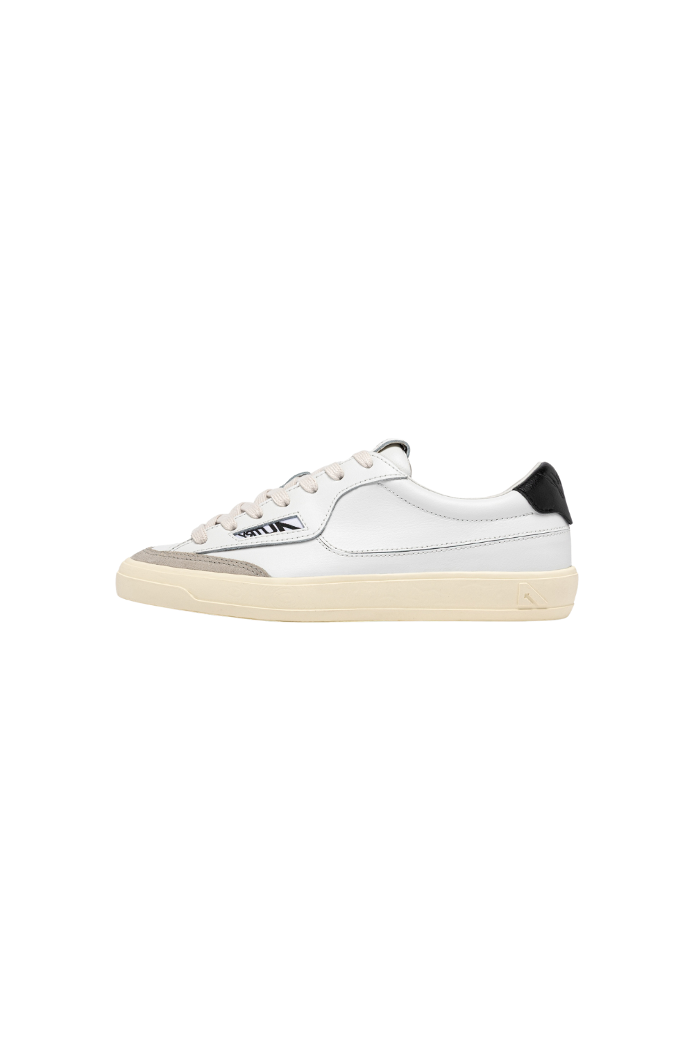 WINDSCAPE LOW SNEAKERS IN WHITE AND BLACK LEATHER
