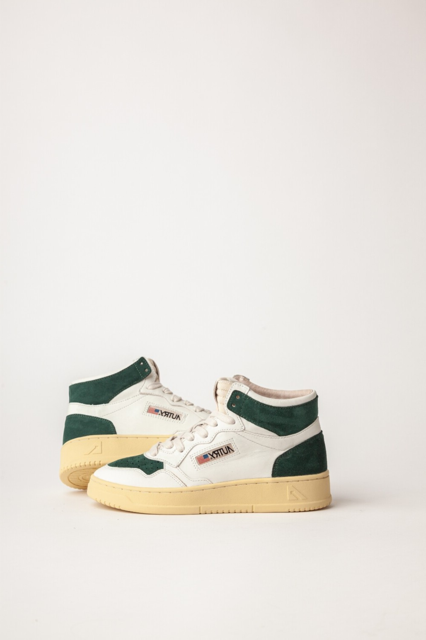 AUMW-SL09 - MEDALIST MID SNEAKERS IN LEATHER AND SUEDE COLOR WHITE AND BOTTLE