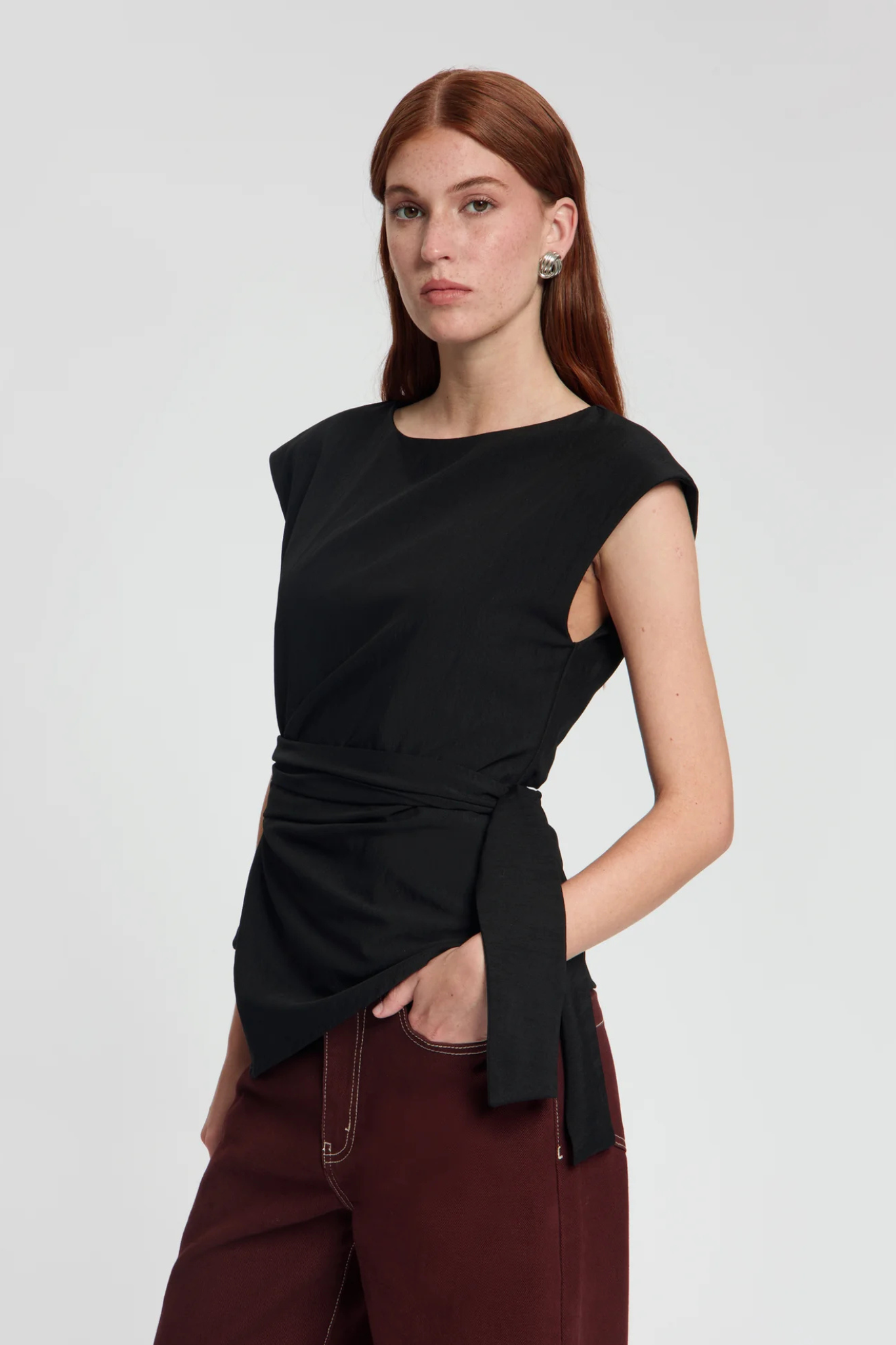 MADDIE TIE TOP - BLACK