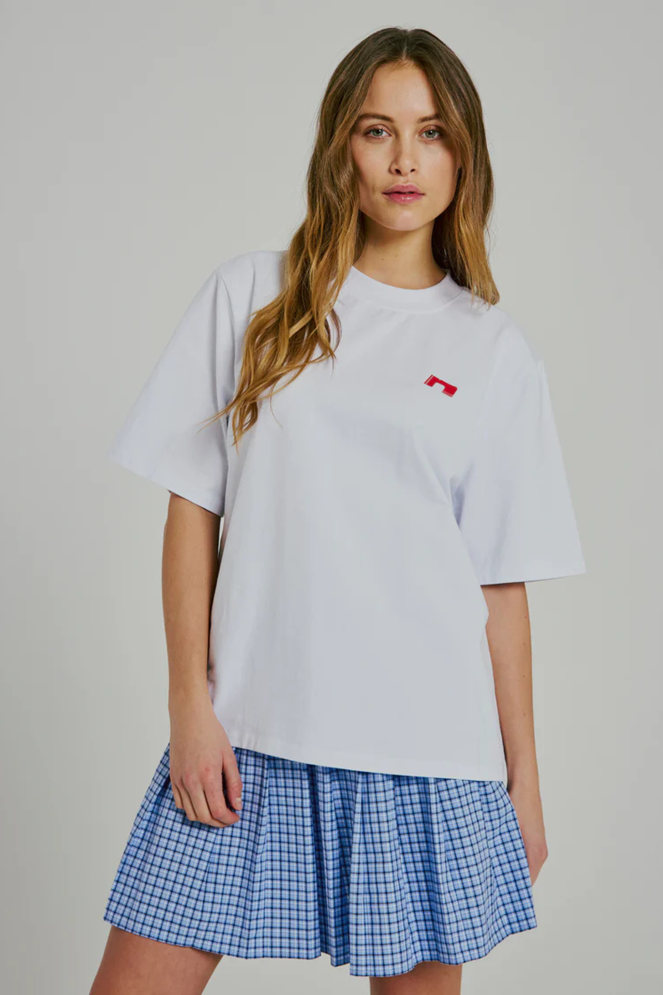 SANDA T-SHIRT - WHITE W. RED PRINT