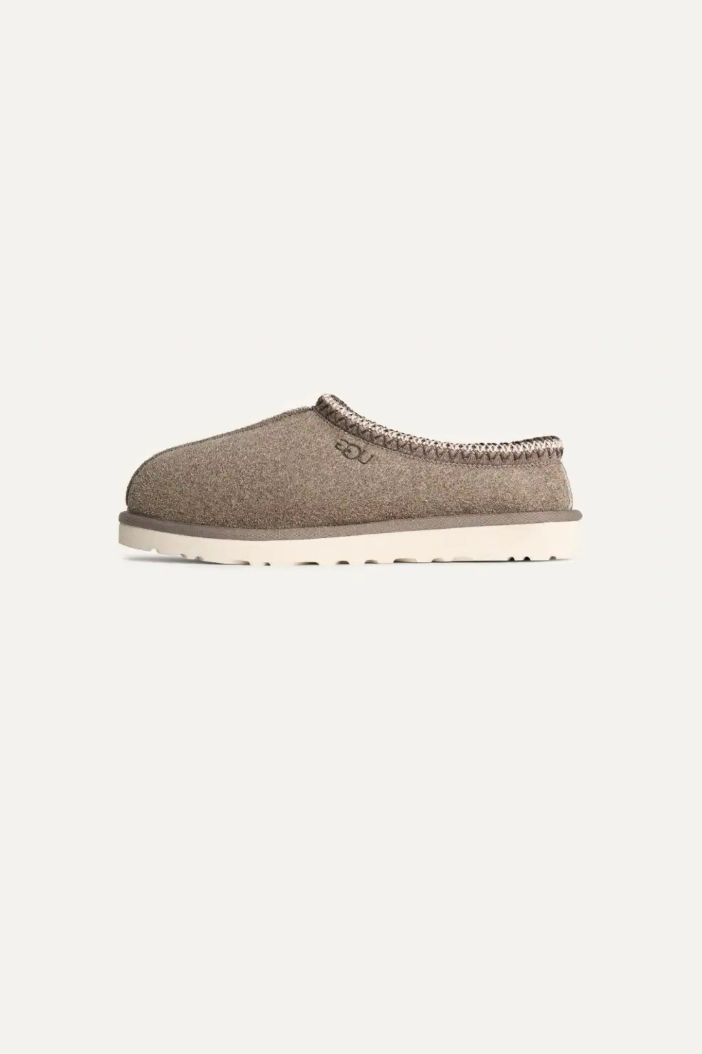 UGG man tasman shaggy suede in smoke plume. Side view