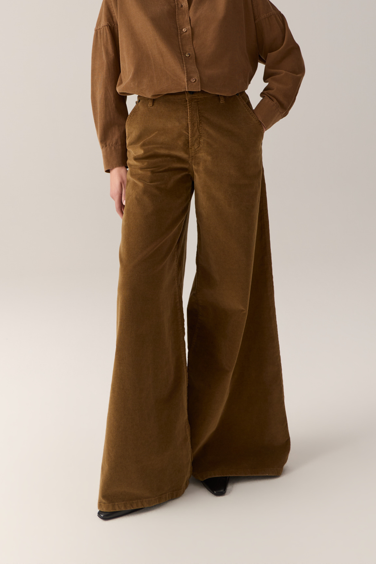 NEW MARLENE PANTS - CARAMEL CAFE