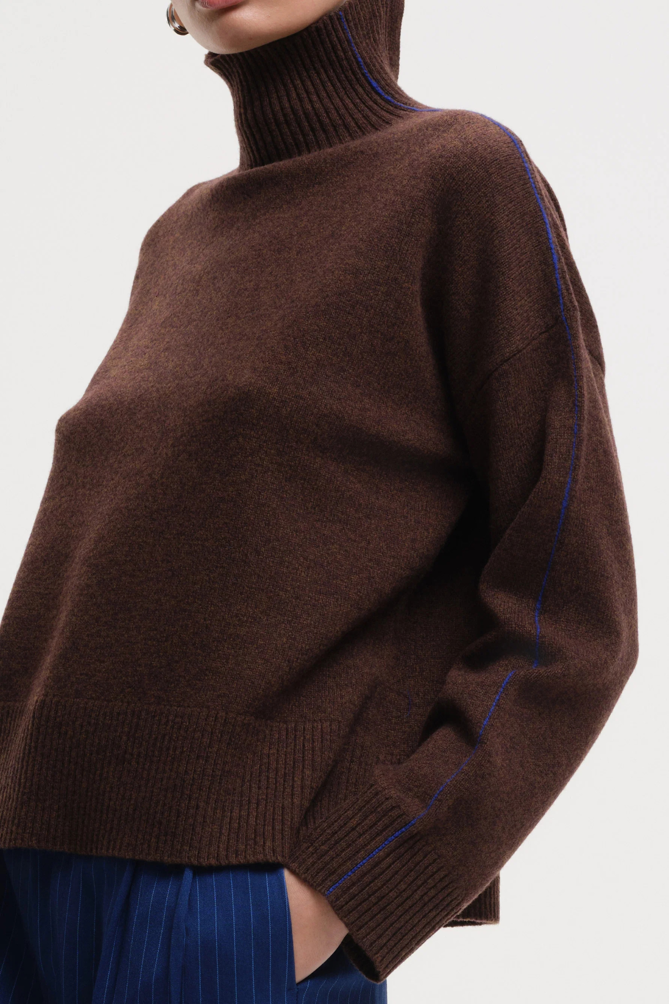 KOONING TURTLENECK KNITWEAR - BROWN