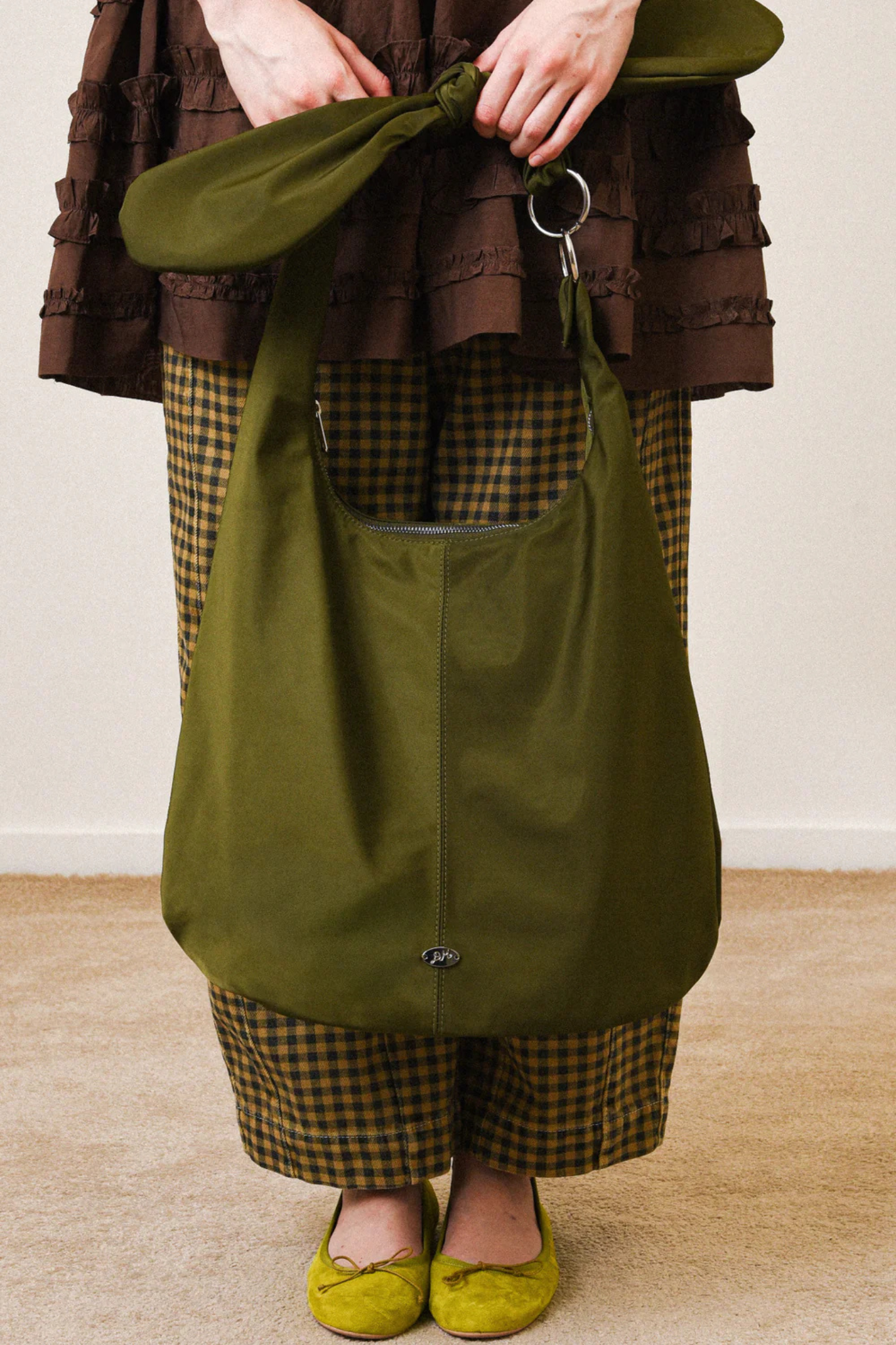 GENE OVERSIZED BAG - OLIVE