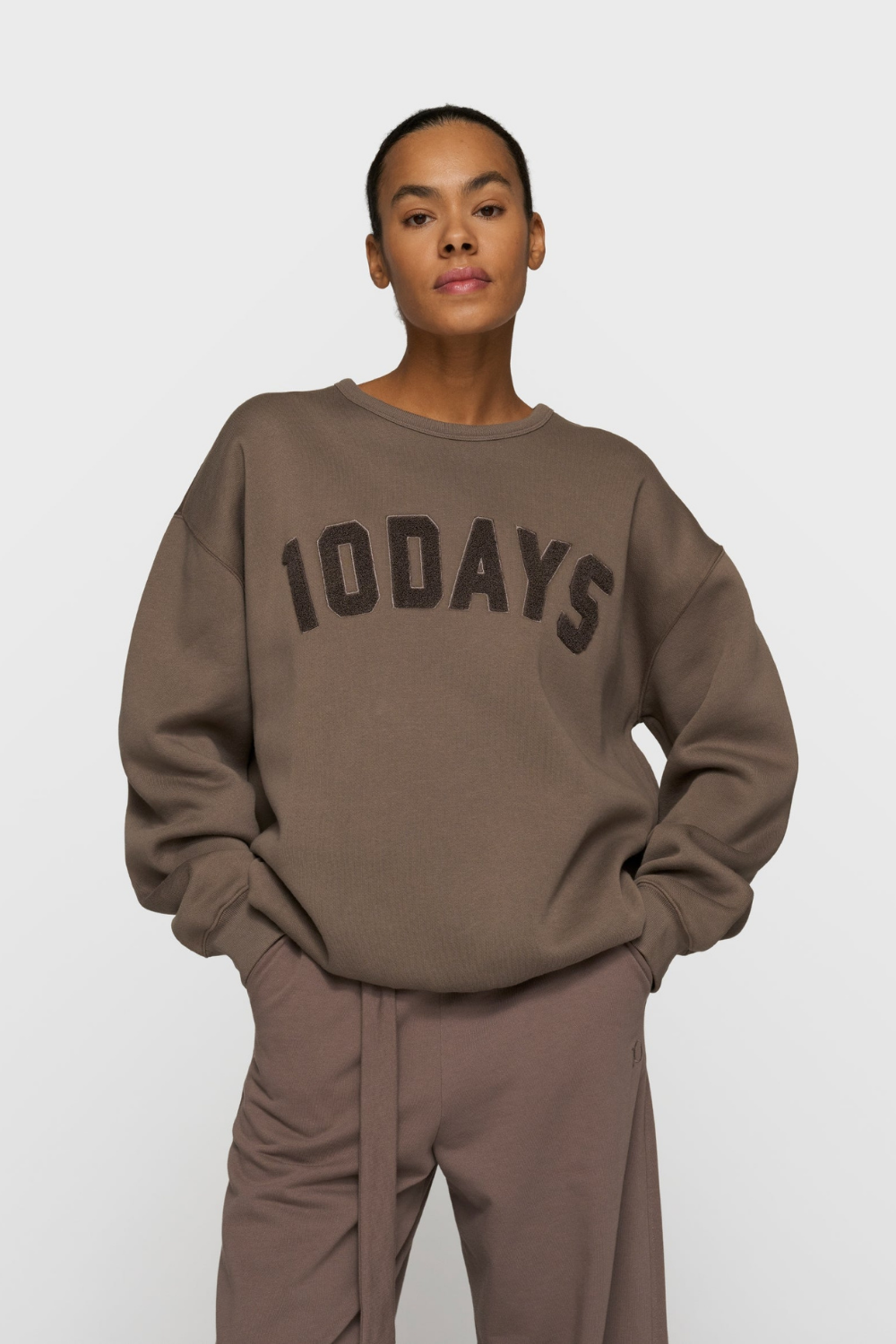 STATEMENT SWEATER - MOONROCK