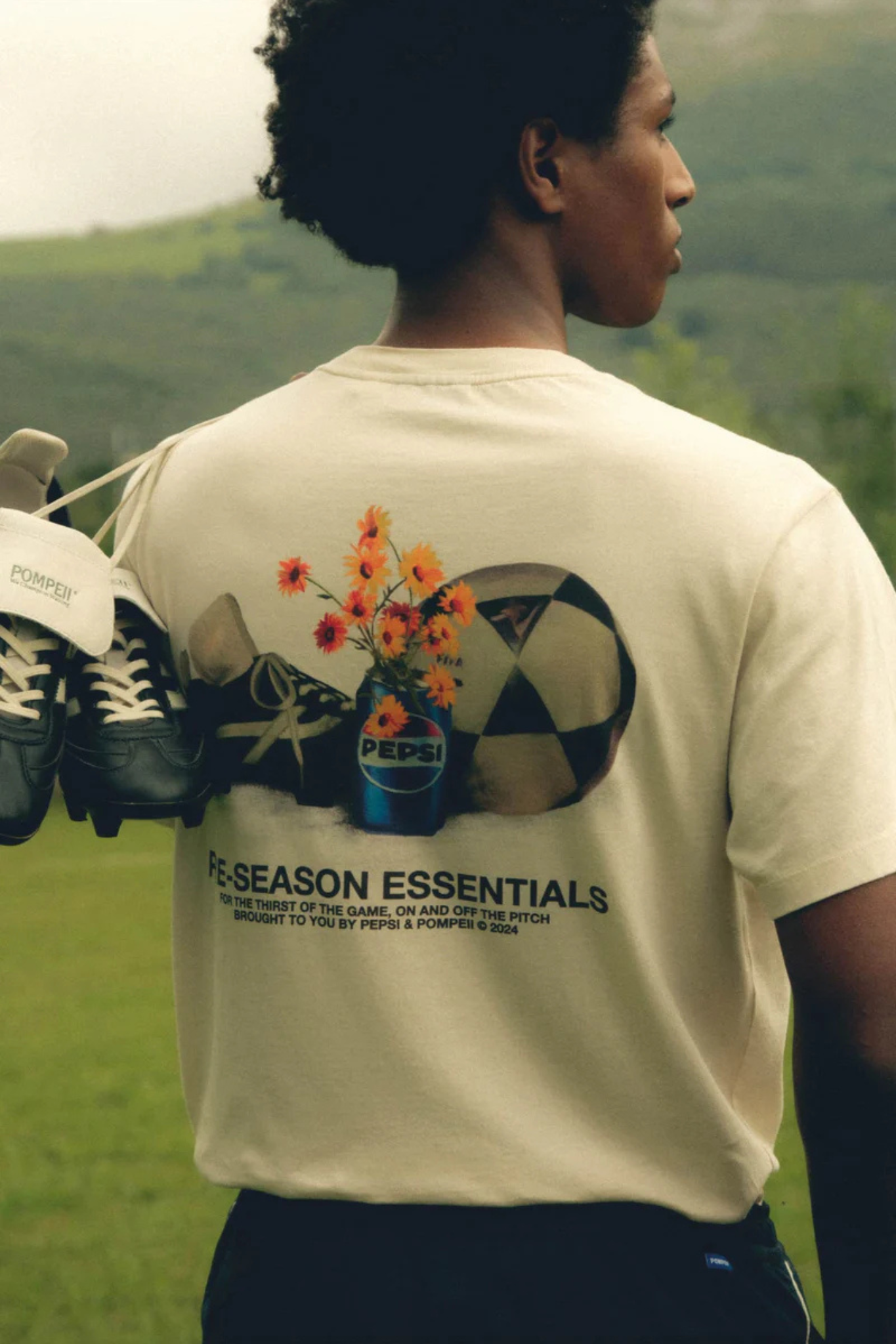 ESSENTIALS T-SHIRT - CREAM