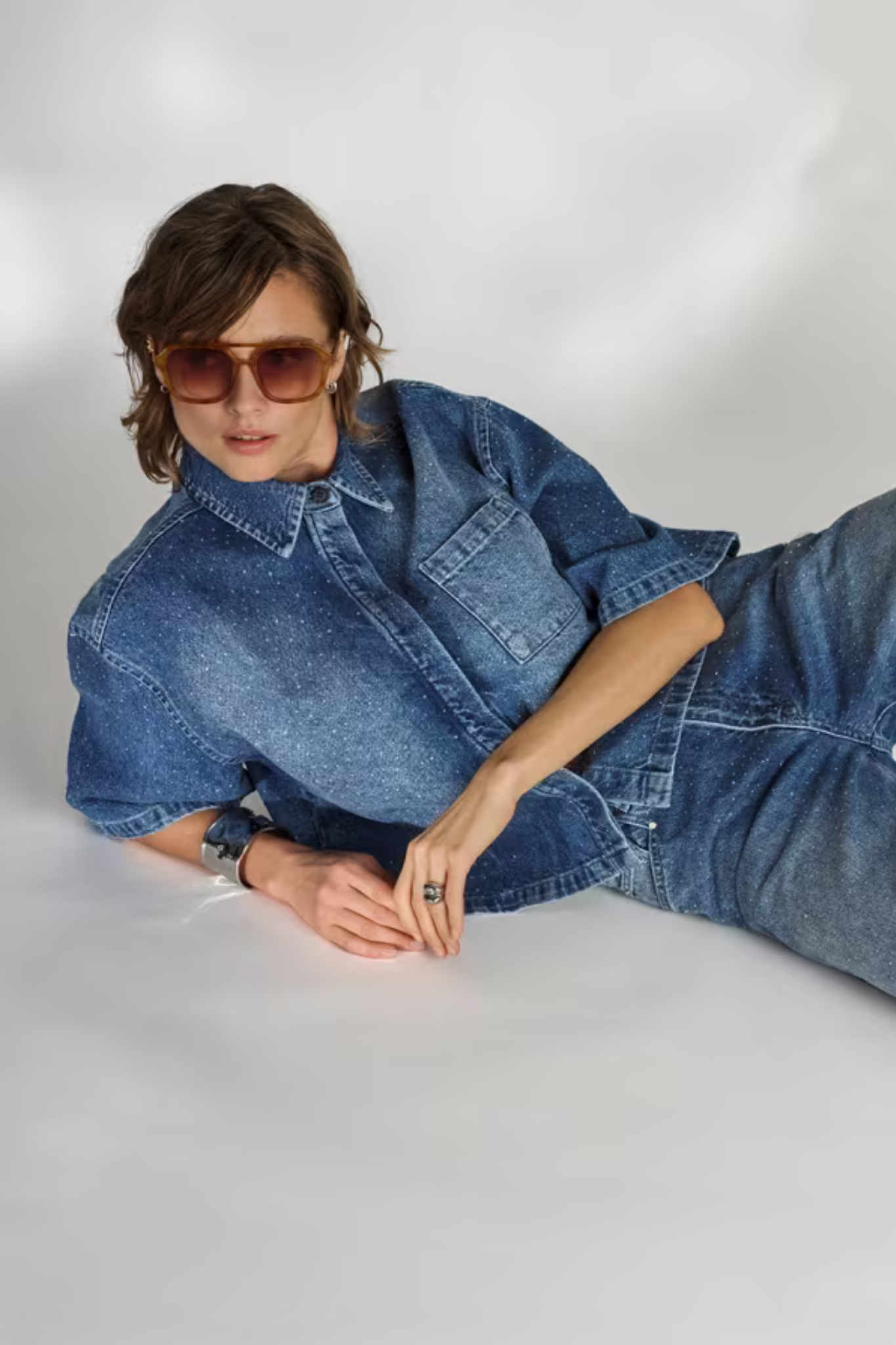 DAISY RHINESTONE DENIM SHIRT - VINTAGE BLUE