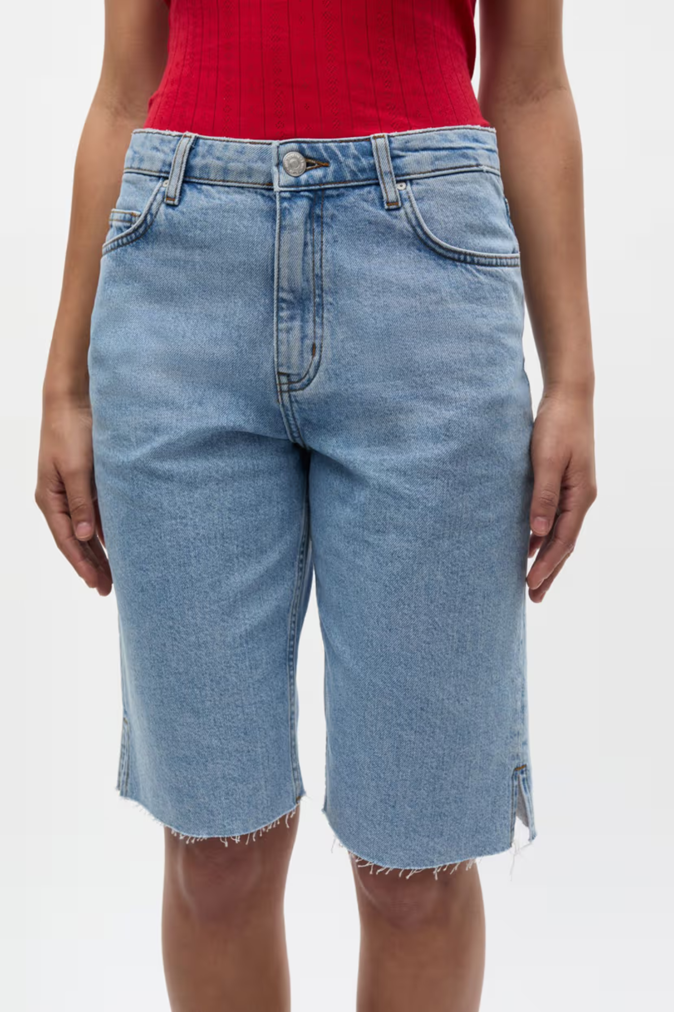 BREE STRAIGHT SHORTS - MID LIGHT BLUE