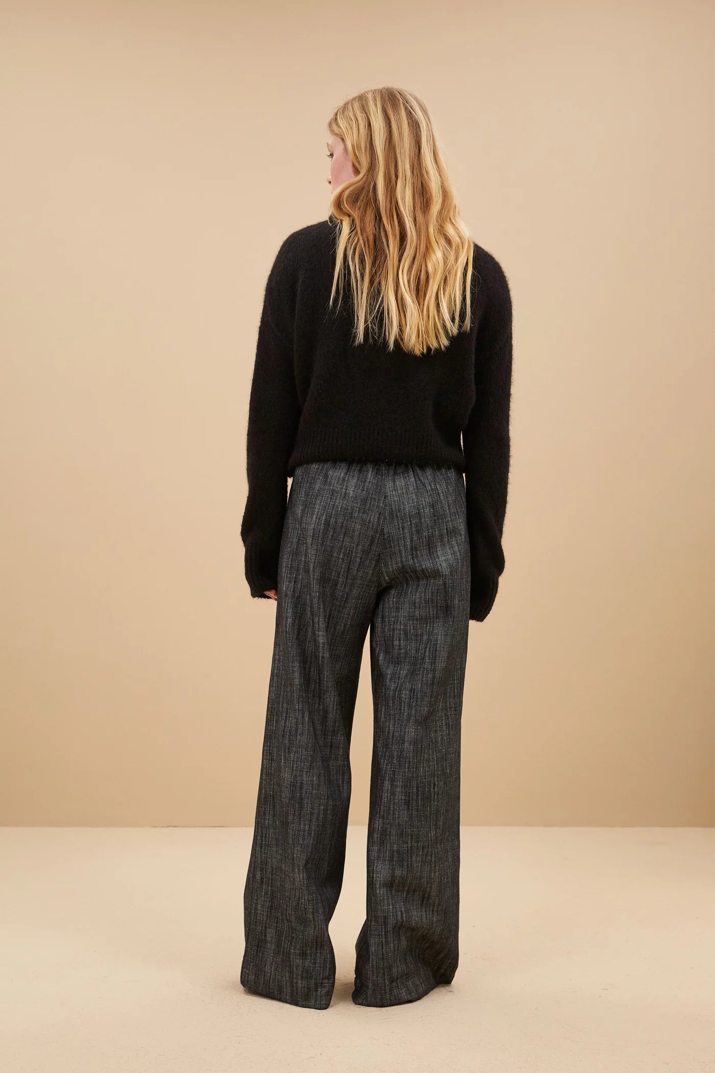 BOXY BEAU PULLOVER - BLACK