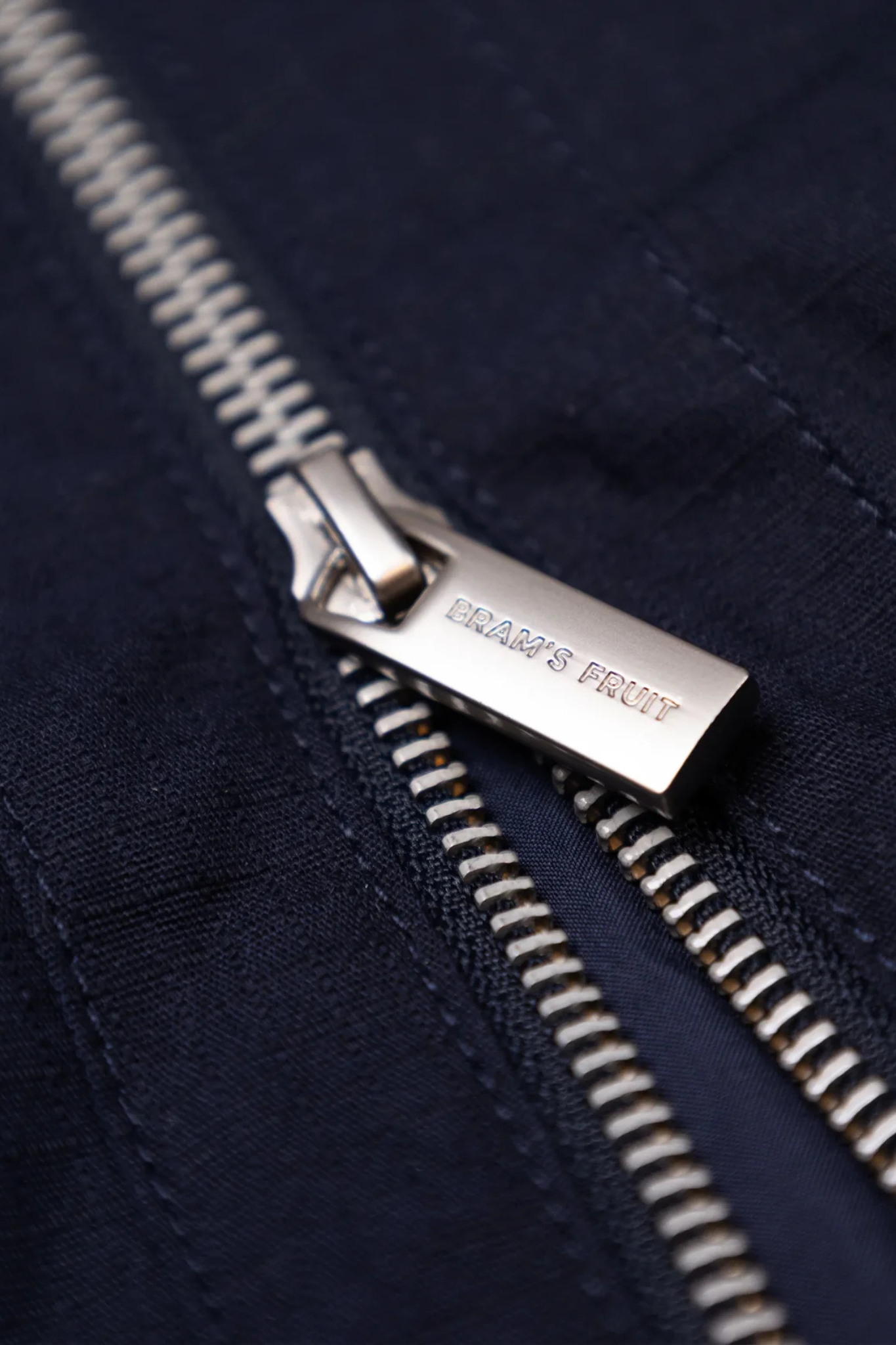 RIPSTOP TEXT LOGO JACKET - NAVY
