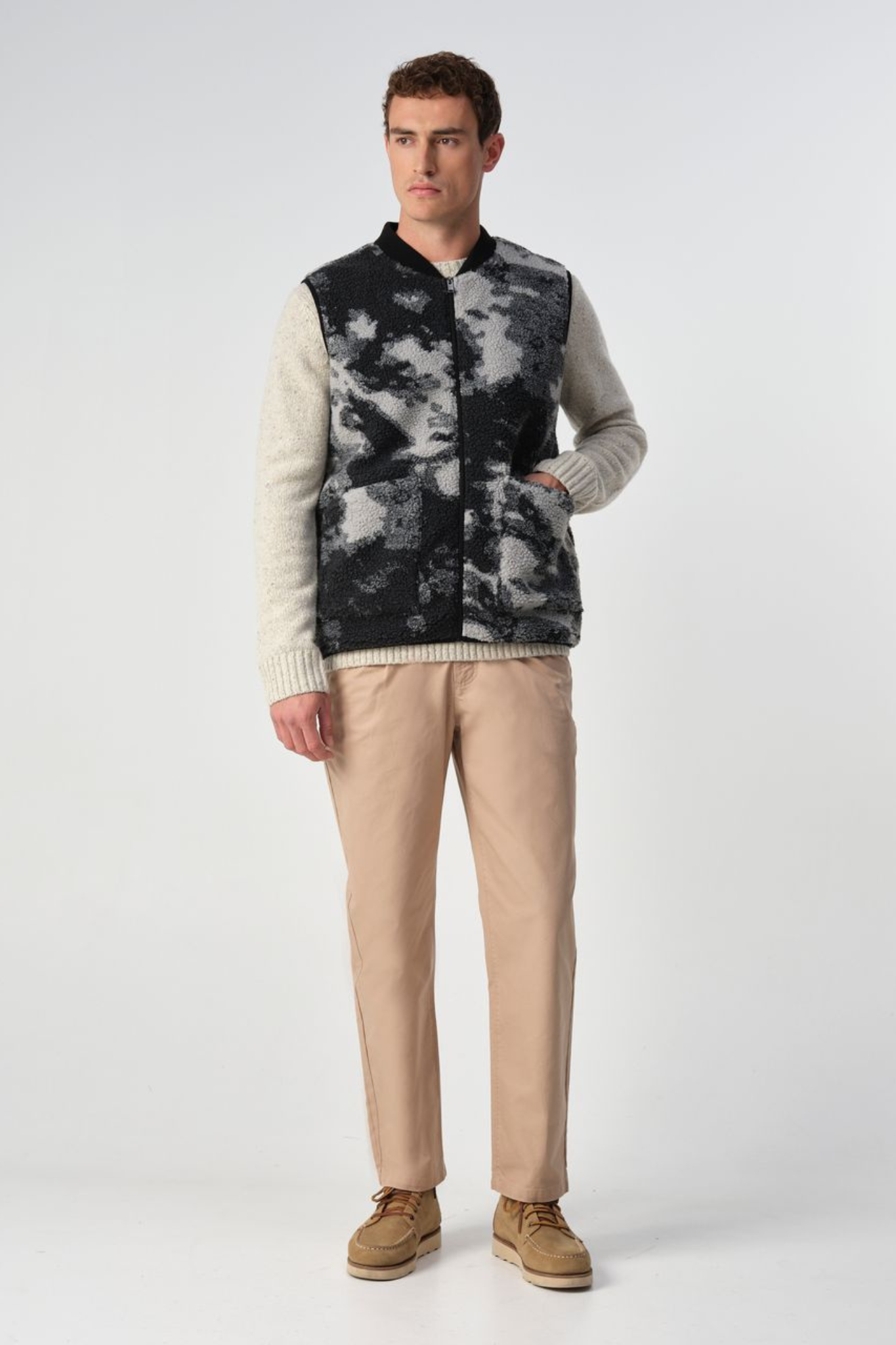 BRUCE ART VEST - GREY