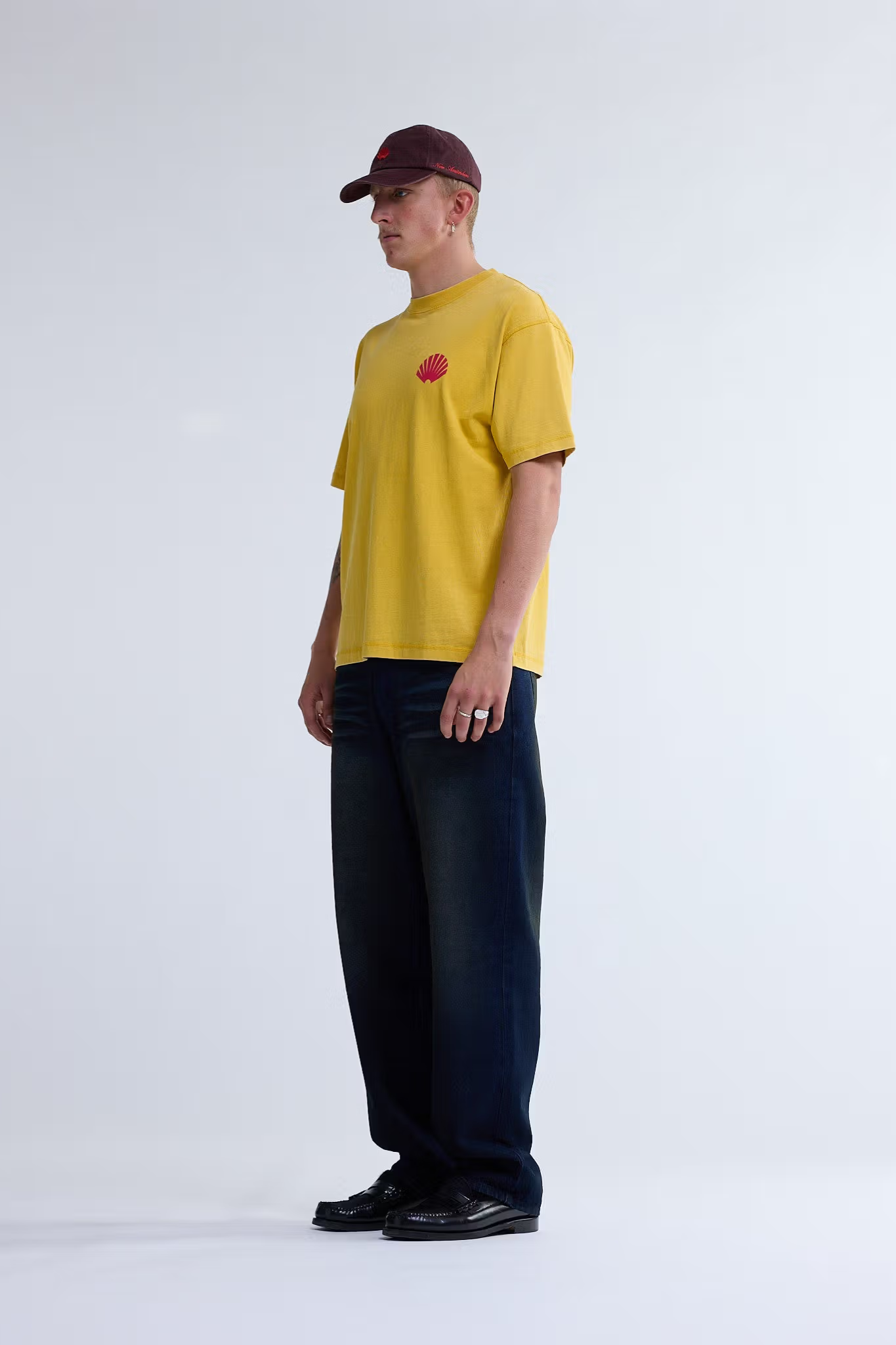 LOGO T-SHIRT - SUN YELLOW/DEEP RED