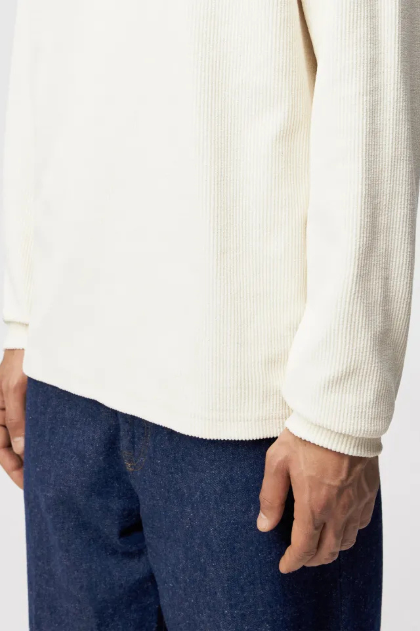 LAARK LONGSLEEVE - ECRU