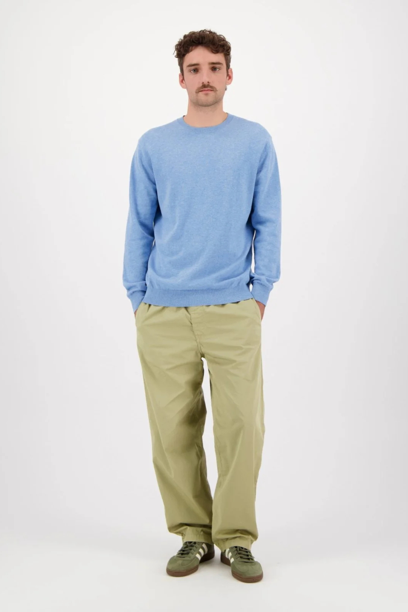 FLICK LIGHTWEIGHT CREWNECK SWEATER - LIGHT BLUE