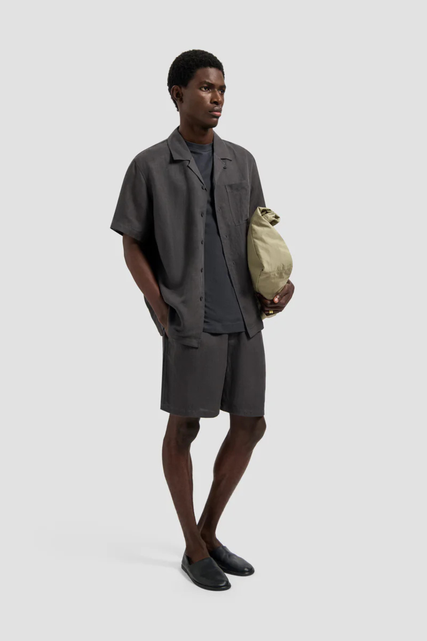 LINEN BLEND SHORT - CHARCOAL