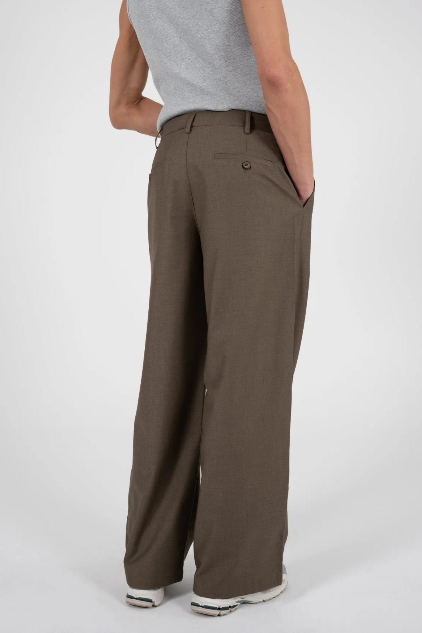 SOHO PLEATED PANTS - KHAKI