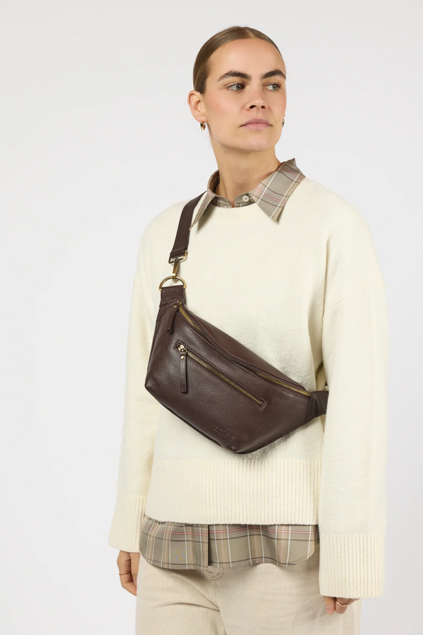 DREW DUM BAG - CHOCOLATE SOFT GRAIN LEATHER