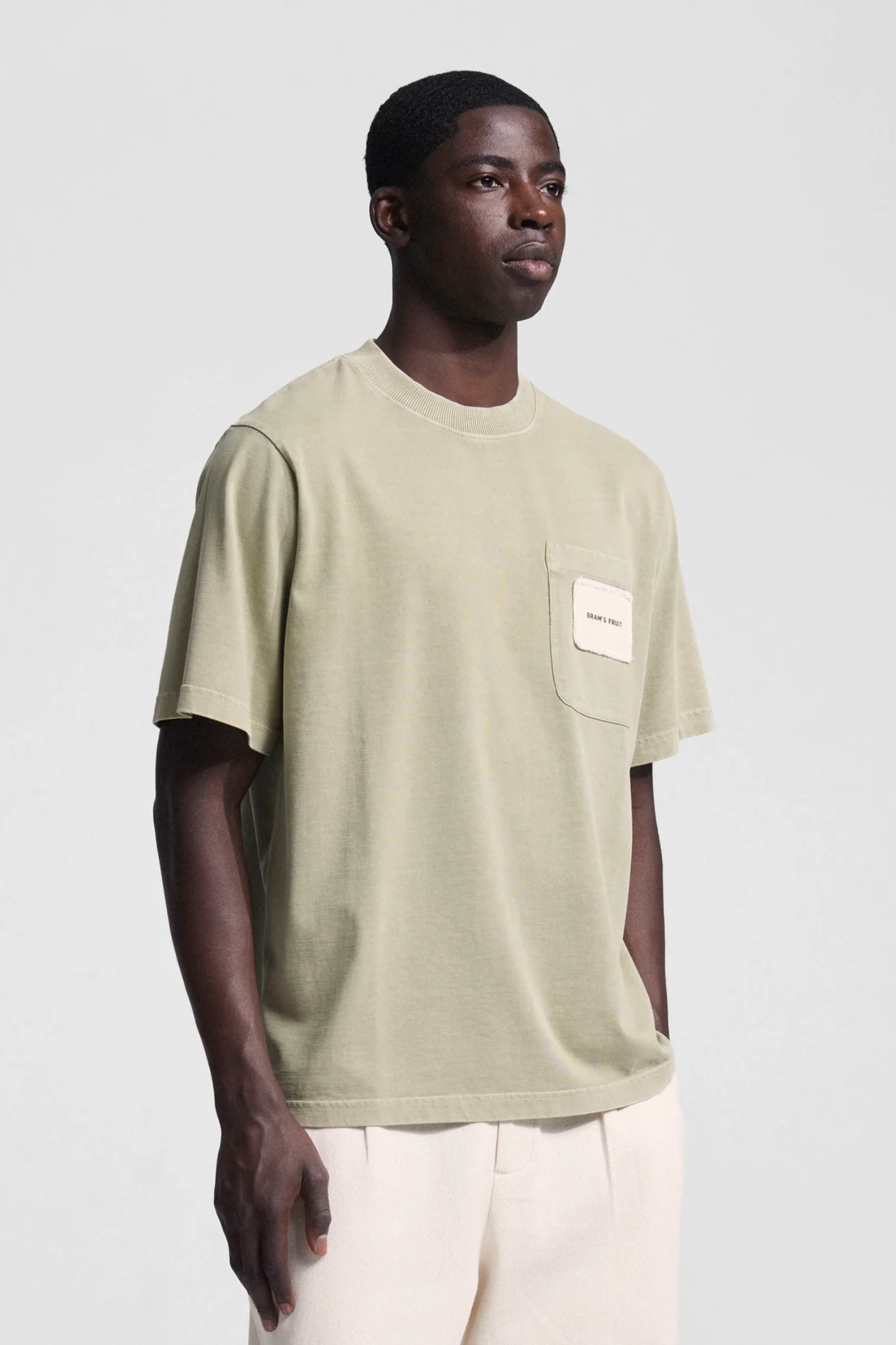 CHEST POCKET T-SHIRT - OLIVE GREEN