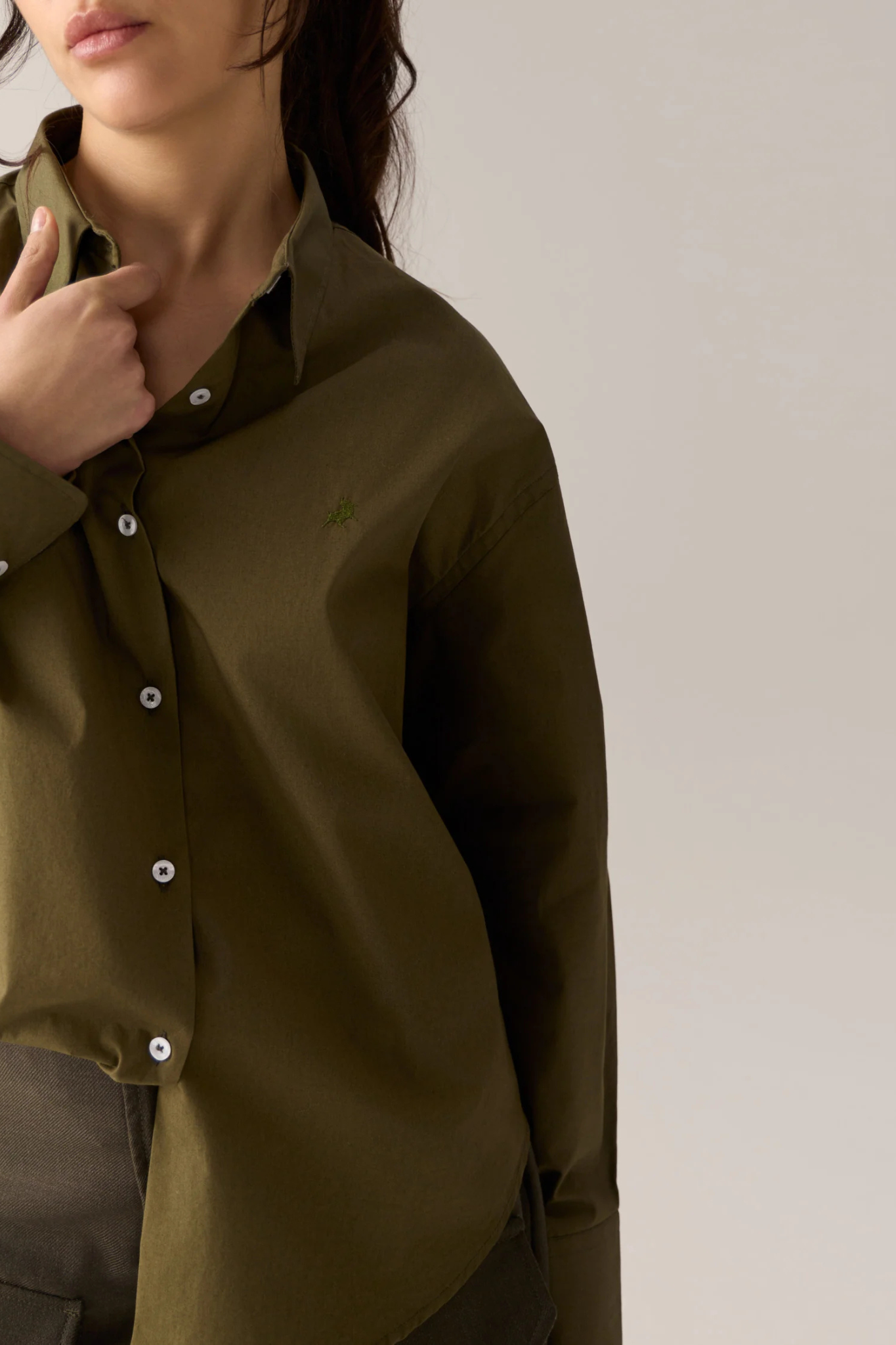 CARYN SHIRT - POPLIN KHAKI