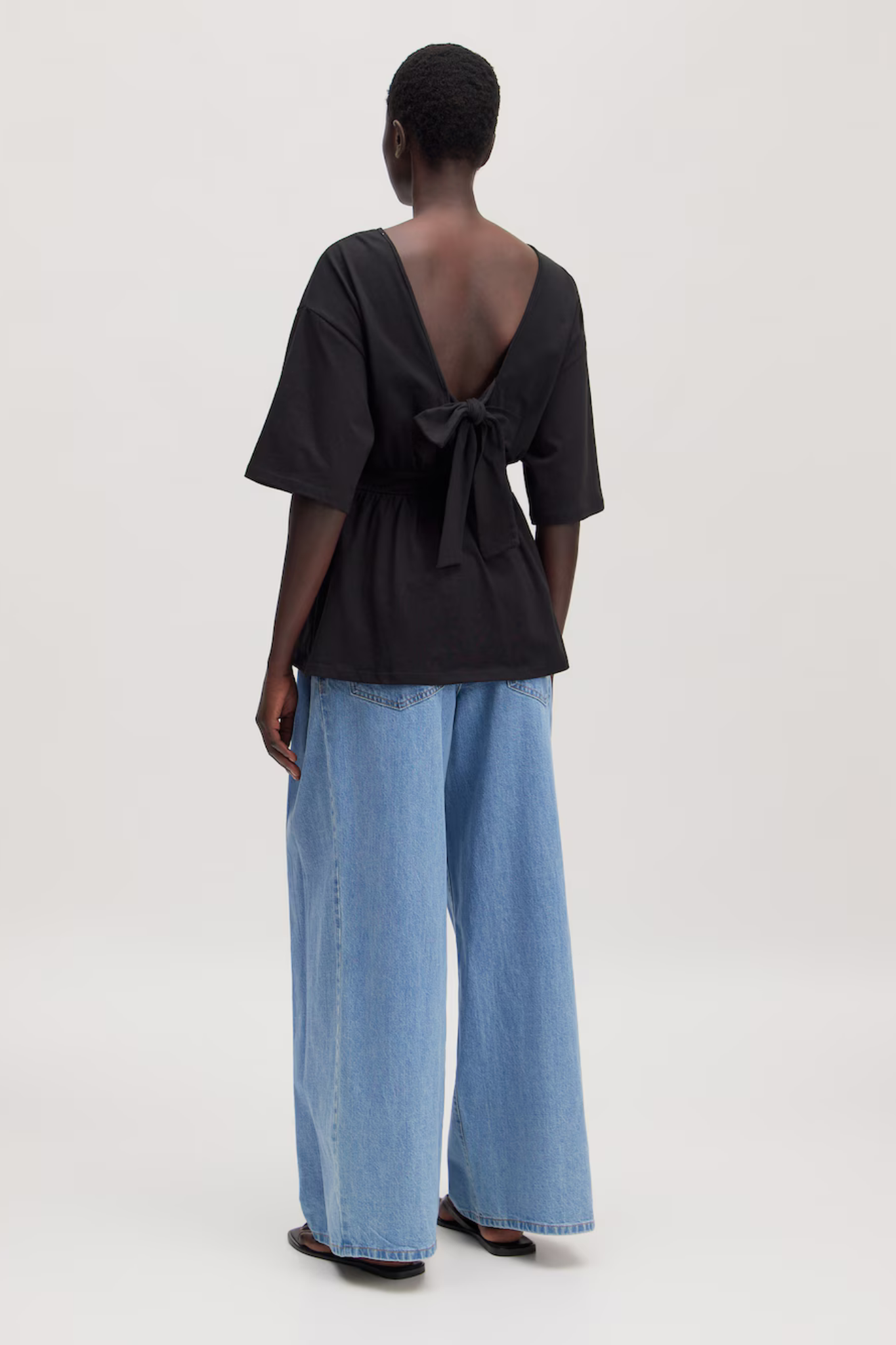 MAELLE T-SHIRT - BLACK