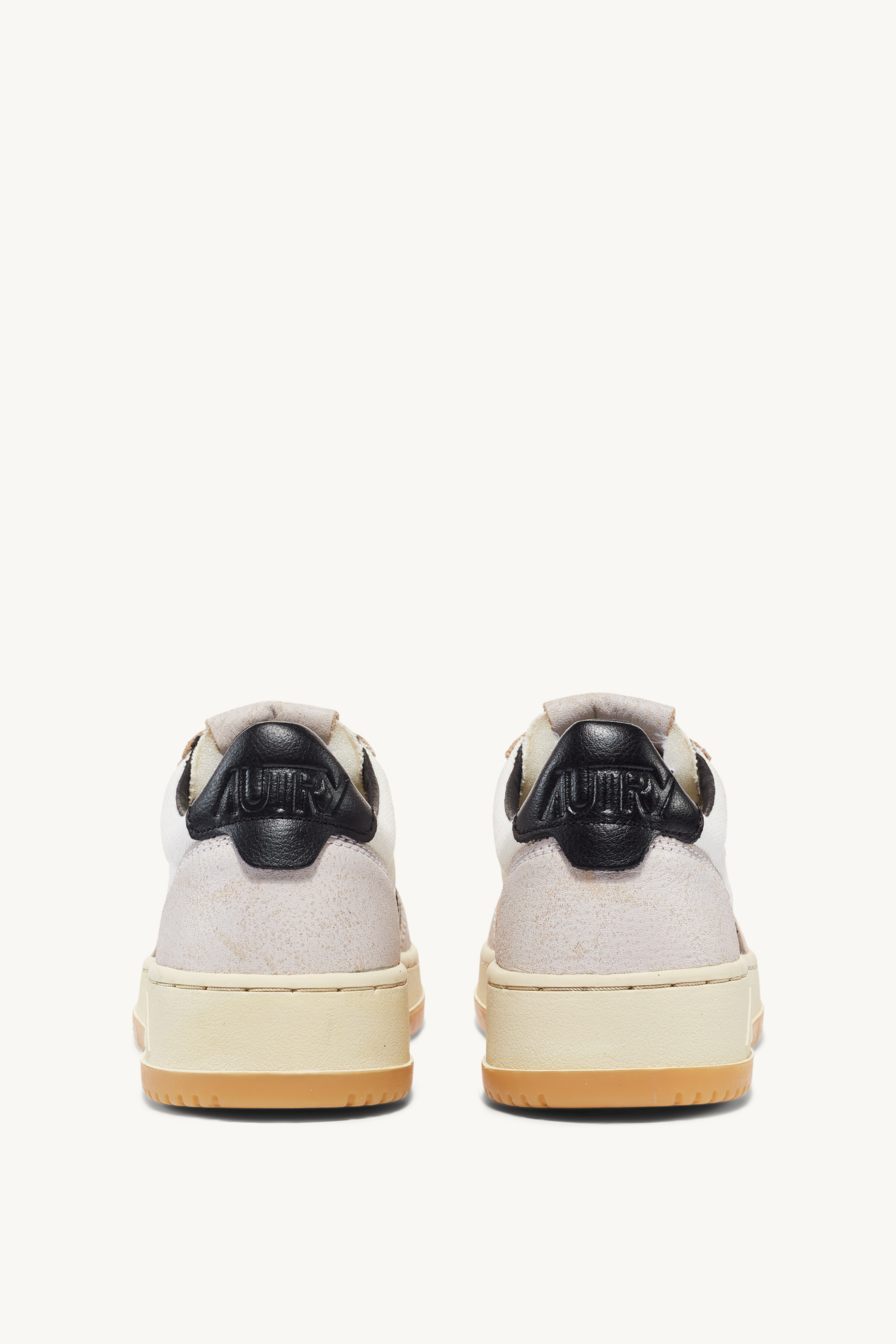 MEDALIST LOW SNEAKER - SAND WHITE/BLACK