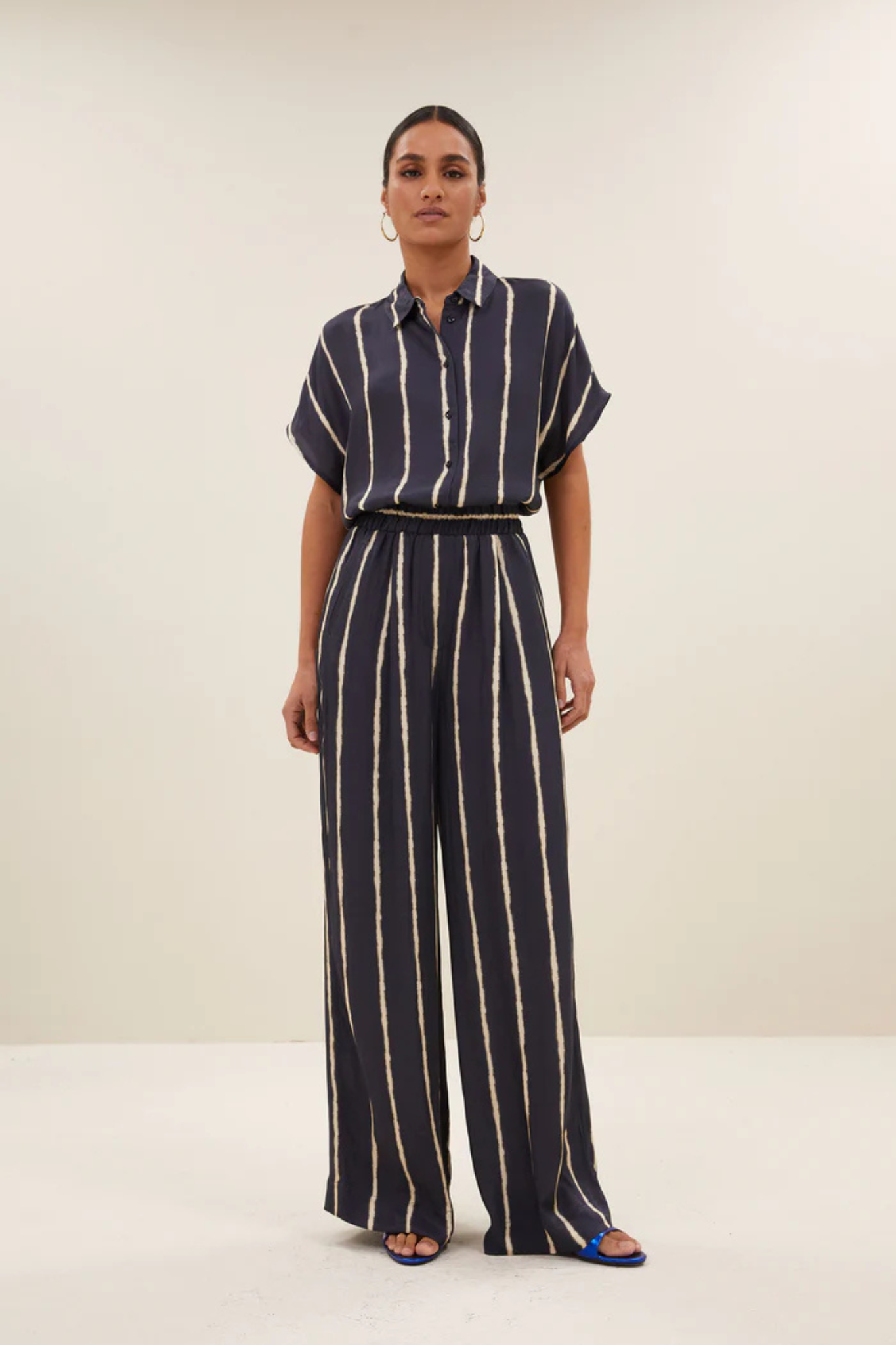 KARLY TIE DYE STRIPE BLOUSE - BLUE TIE DYE STRIPE