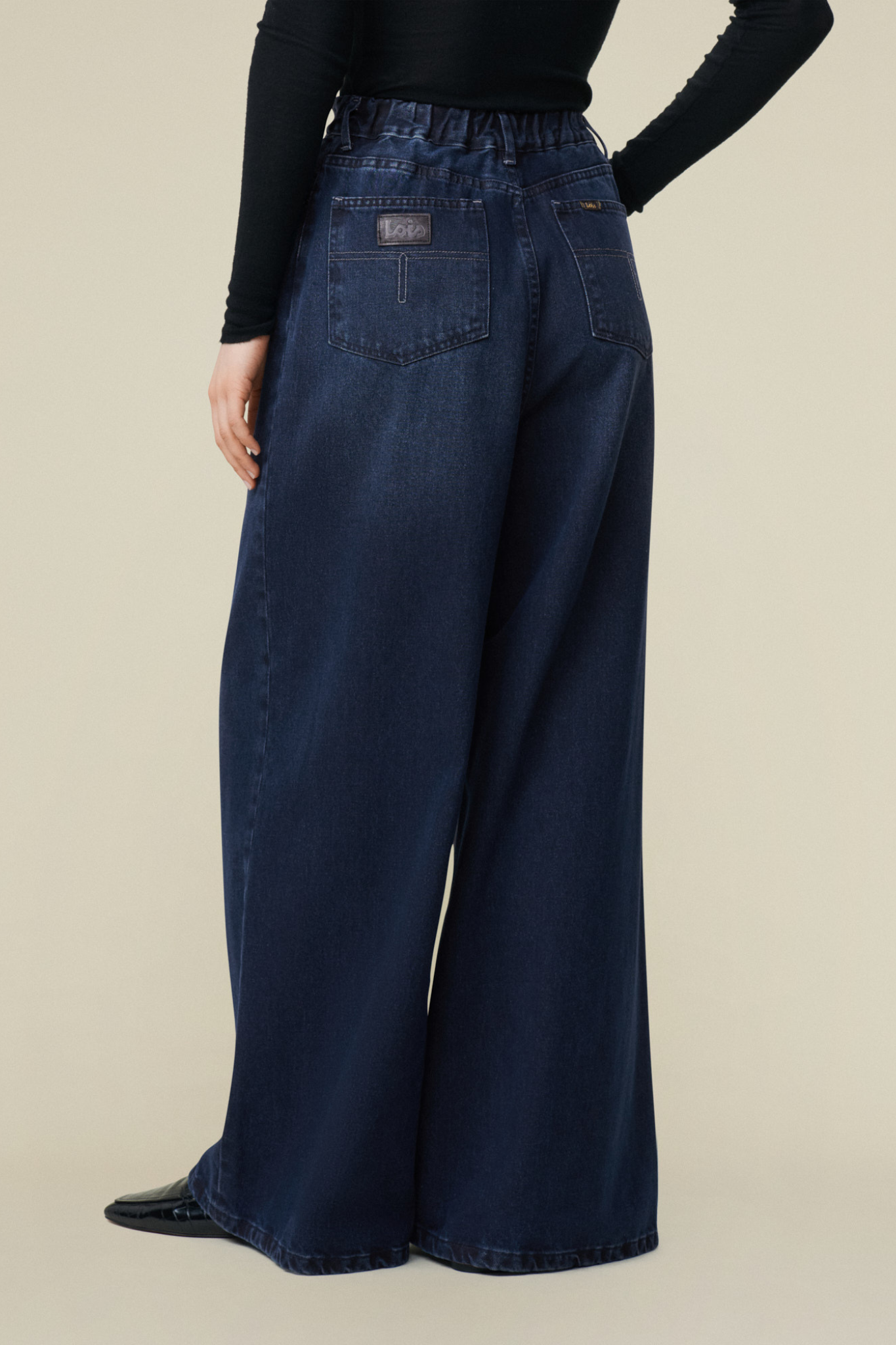 PALOMA JEANSS- BLUE BLACK WHISKERS