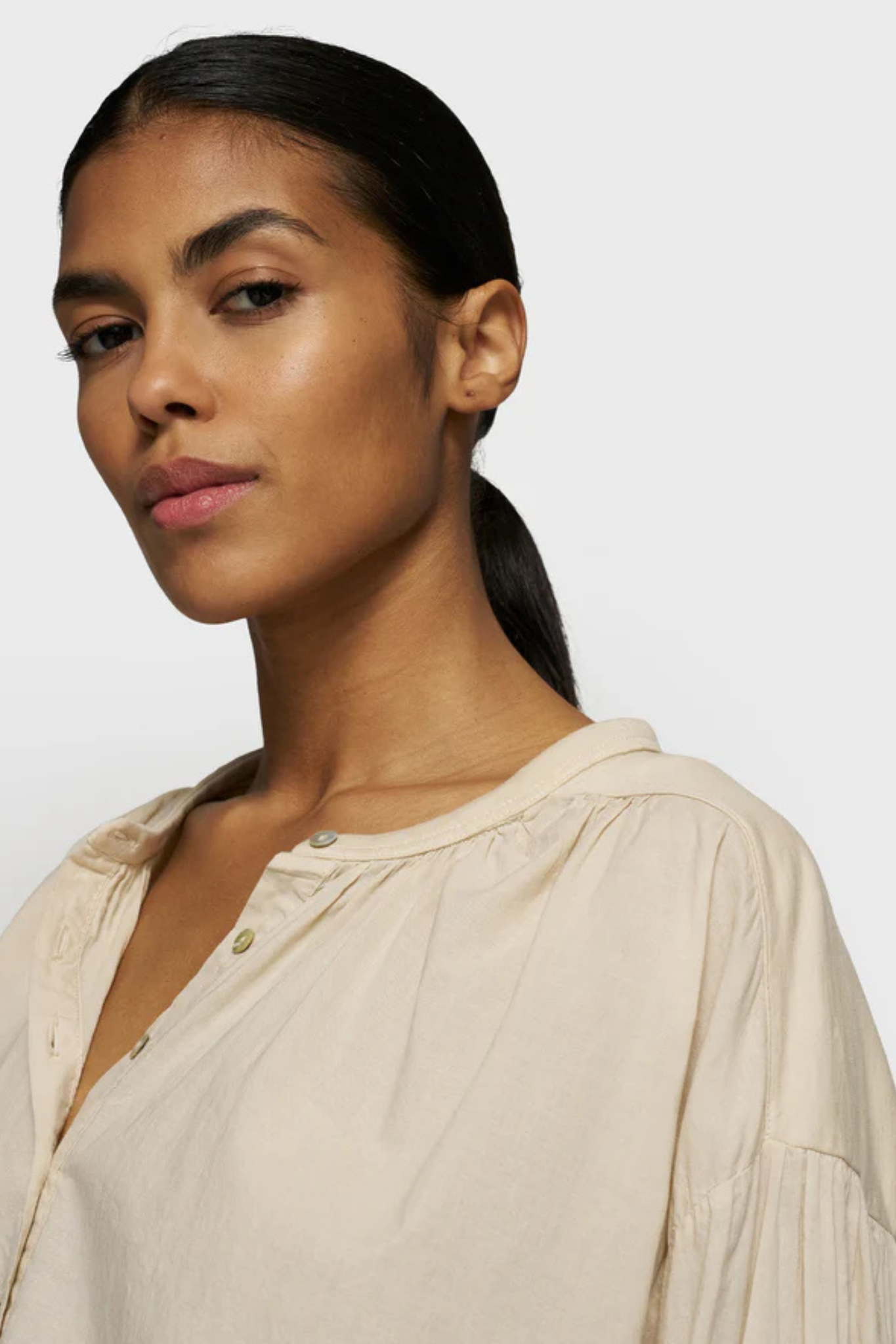 FLOWY BLOUSE - LIGHT EARTH