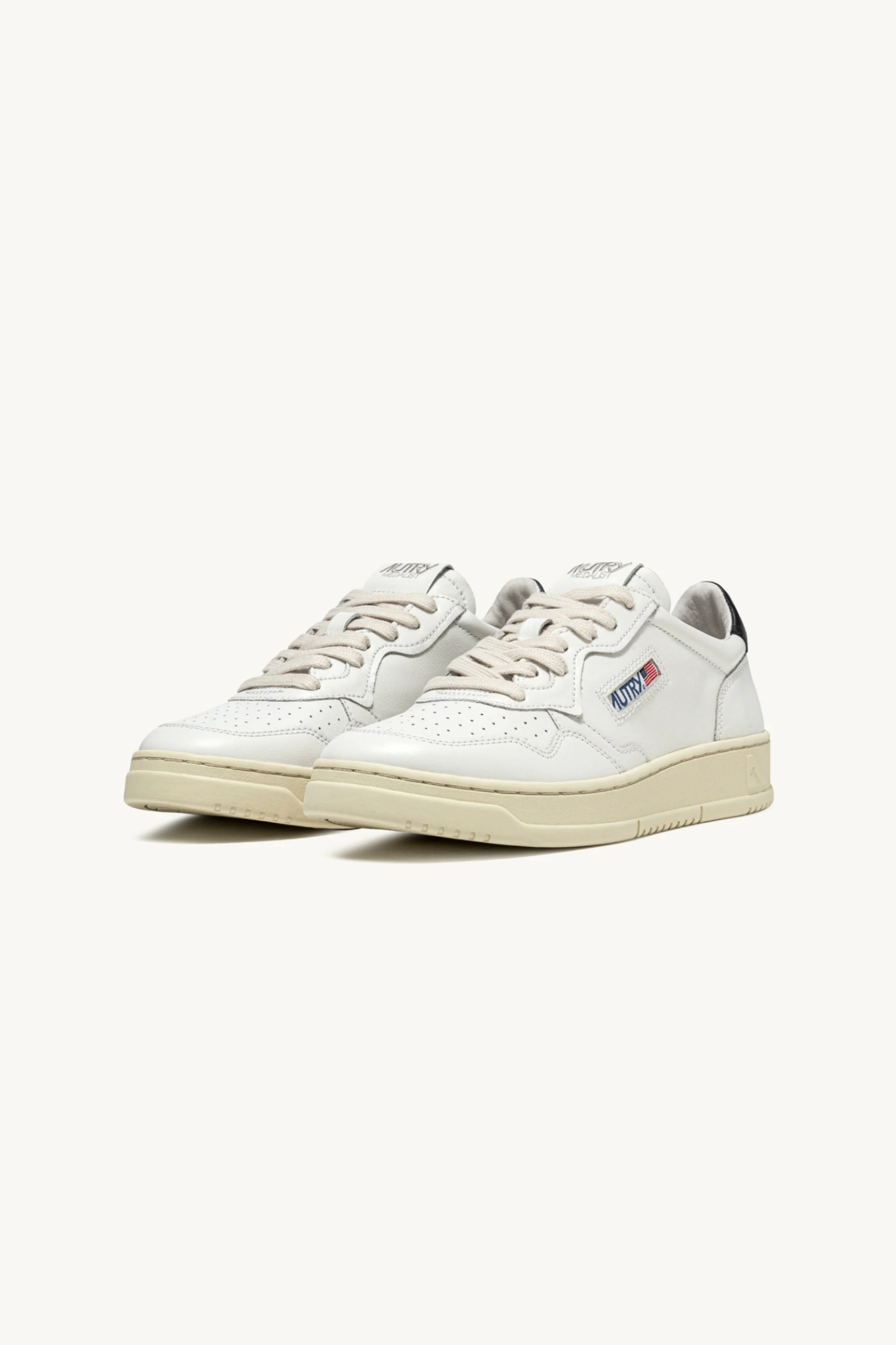 AULWLL22 - MEDALIST LOW SNEAKER WOMEN - WHT/BLACK