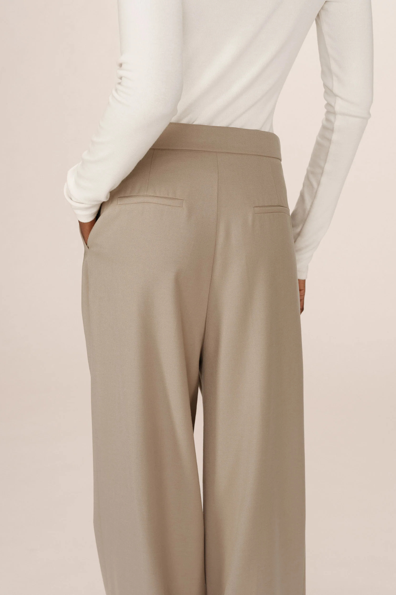 STROKES PANTS - BEIGE