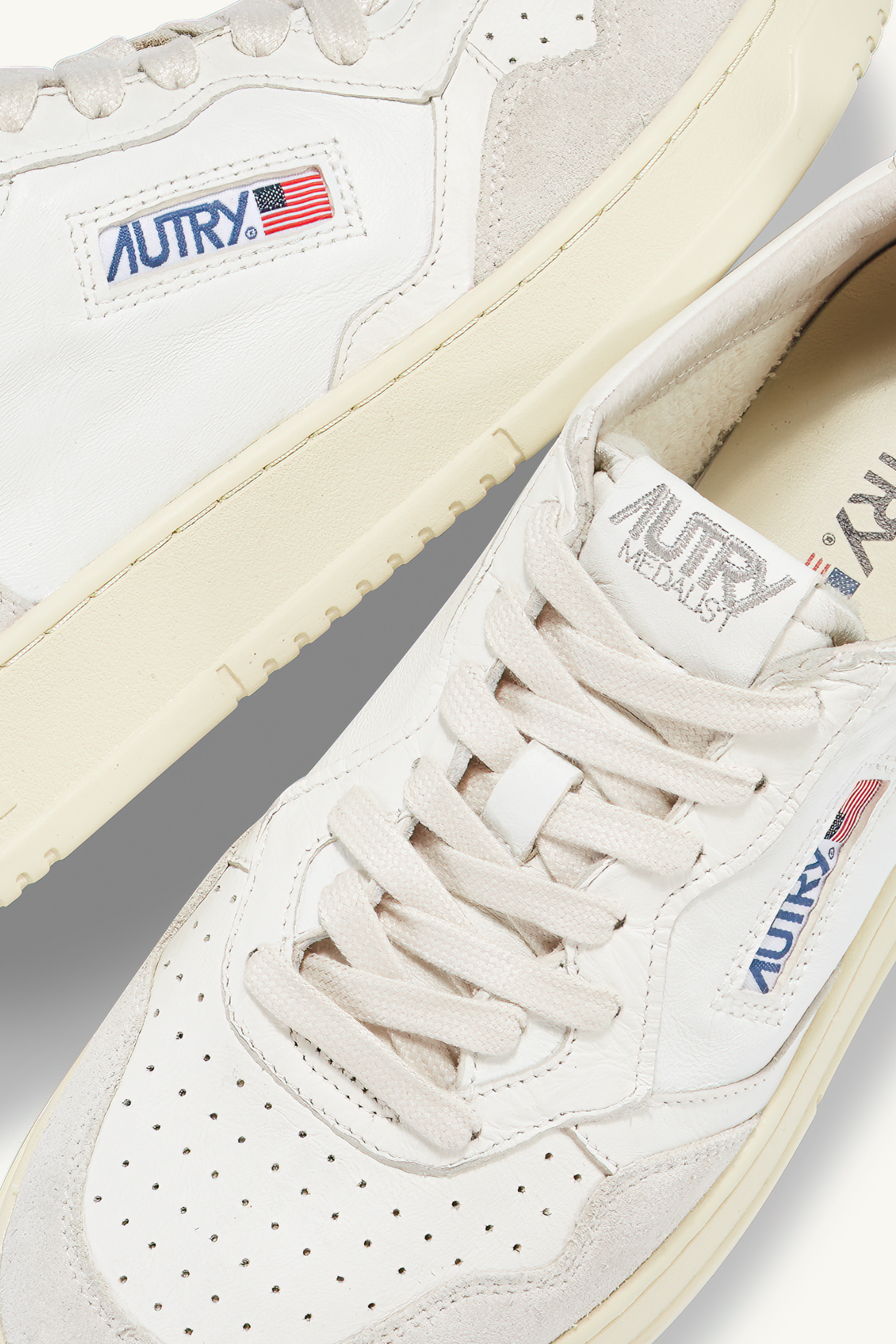 AULM-GS30 - MEDALIST LOW SNEAKERS IN WHITE GOATSKIN AND SUEDE
